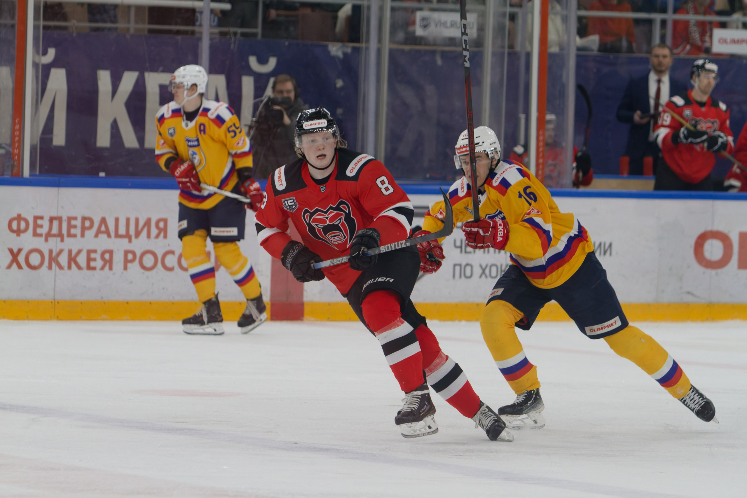 Хоккей. Молот-Химик 12.02.2025. Репортажный и спортивный фотограф в г. Пермь Зильберг Павел