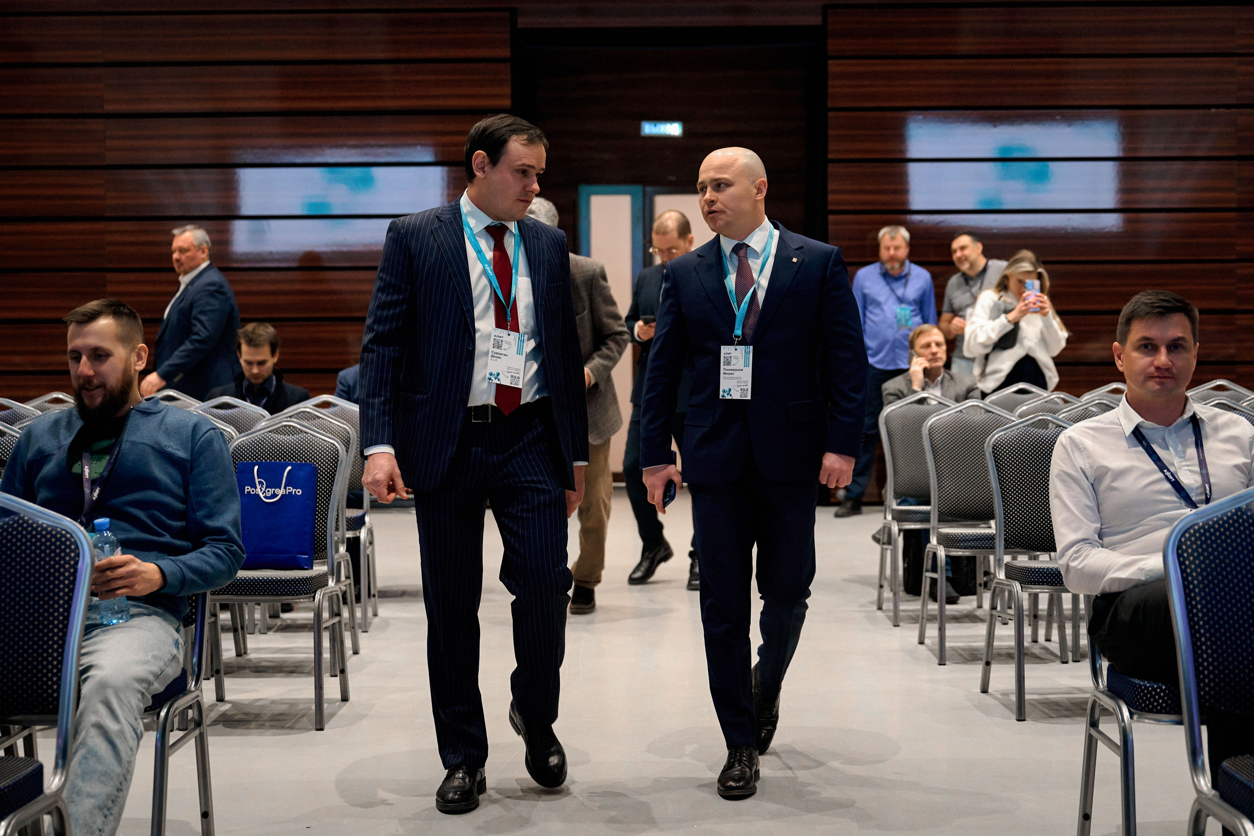 AXOFT. Максим Комаров — Профессиональный фотограф