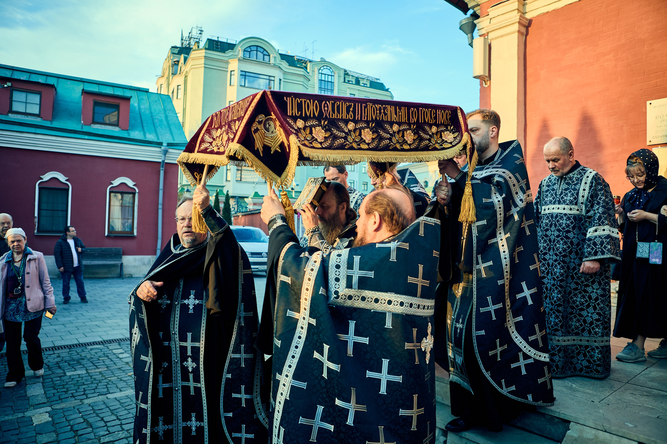 Утреня. Погребение Спасителя. DMITRY MOISEENKO — фотограф, художник, топ-стилист
