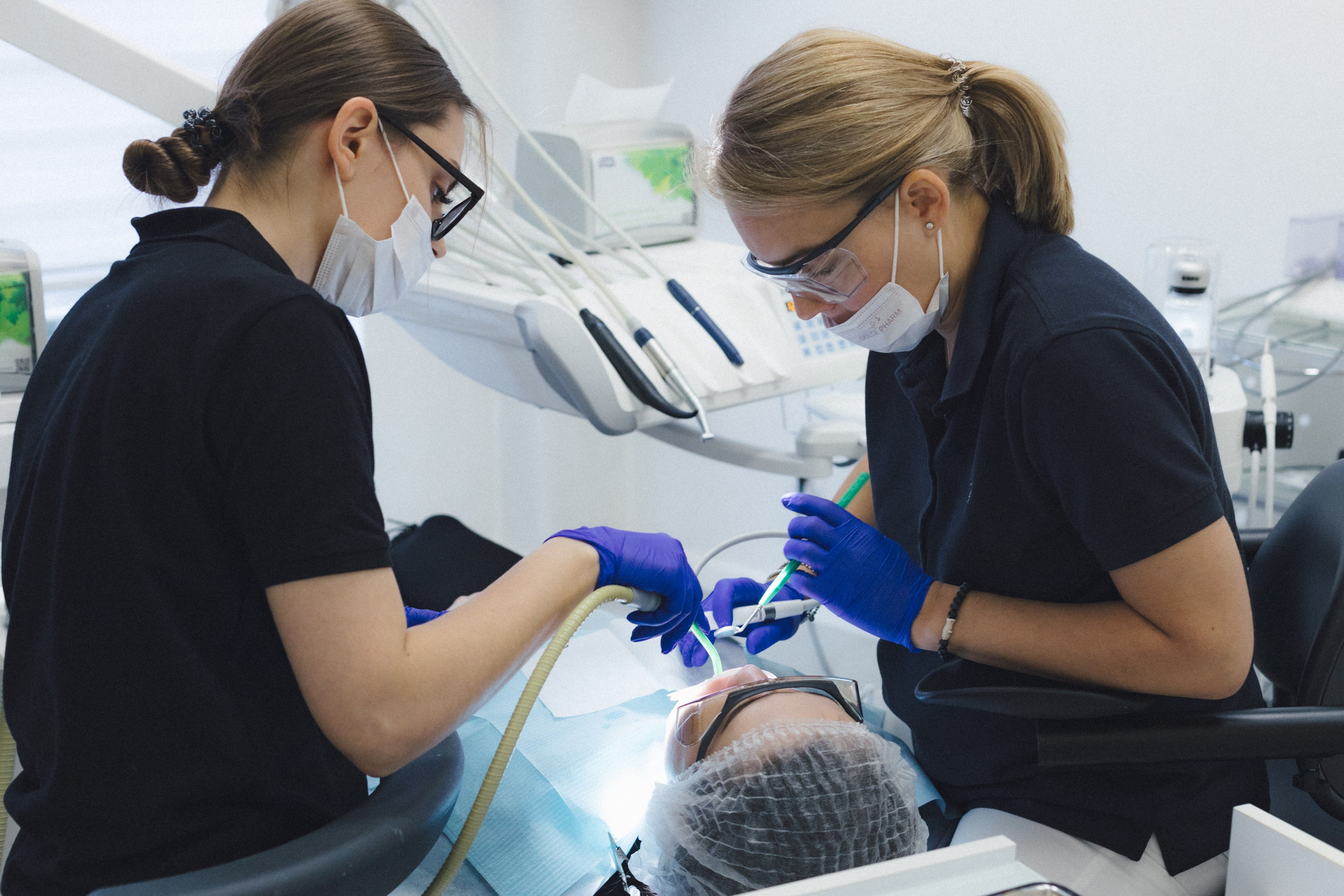 Стоматология ID Clinic. Коммерческий фотограф в Алматы Марина Милис. Съёмка для брендов, компаний и проектов