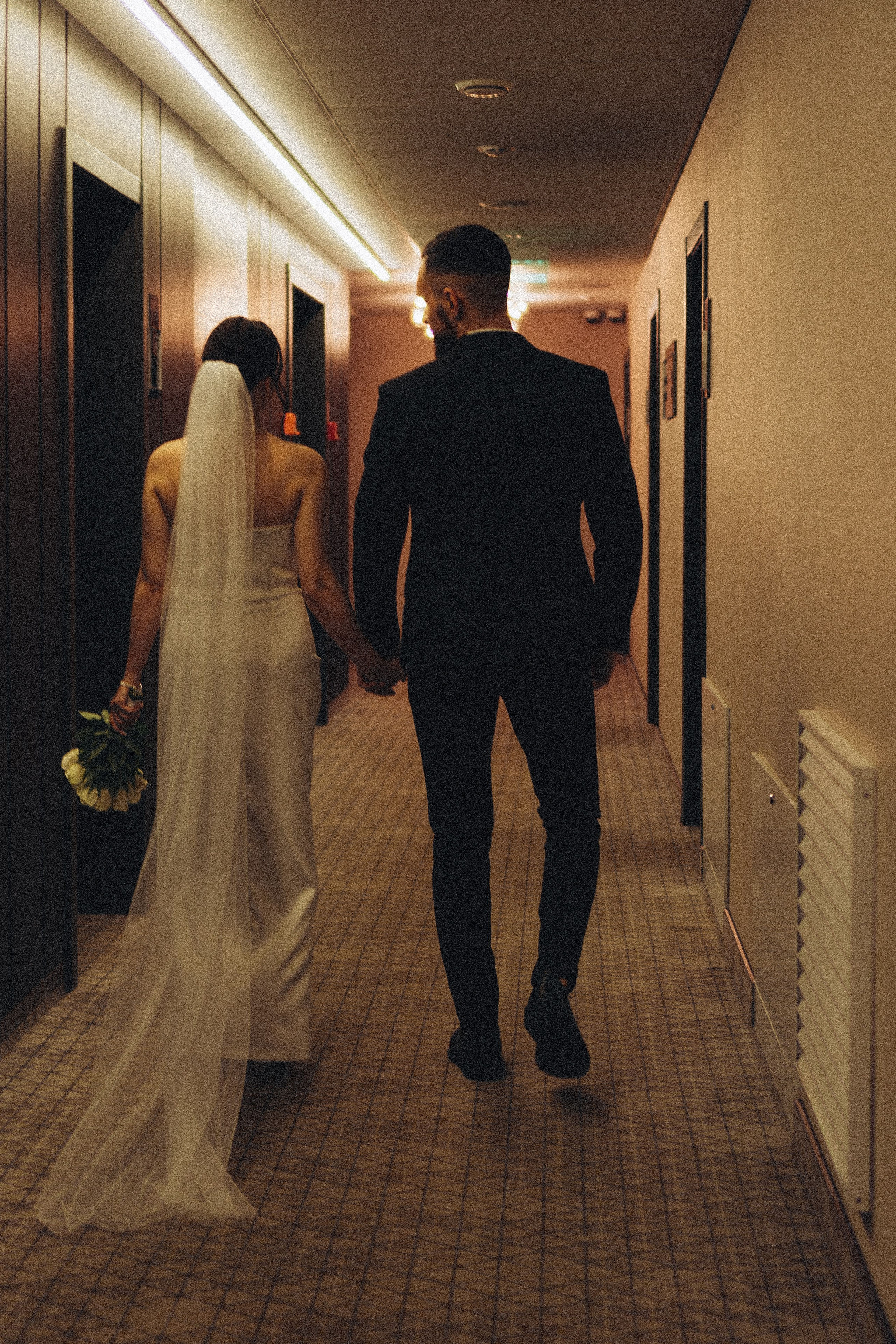 СВАДЕБНАЯ СЬЕМКА СБОРОВ ЖЕНИХА И НЕВЕСТЫ В ОТЕЛЕ И ТАКЖЕ ФОТОСЕССИИЯ В ОТЕЛЕЕ МЕГАПОЛИС БРЯНСК. Профессиональный фотограф, Санкт-Петербург — Виктория Богомолова