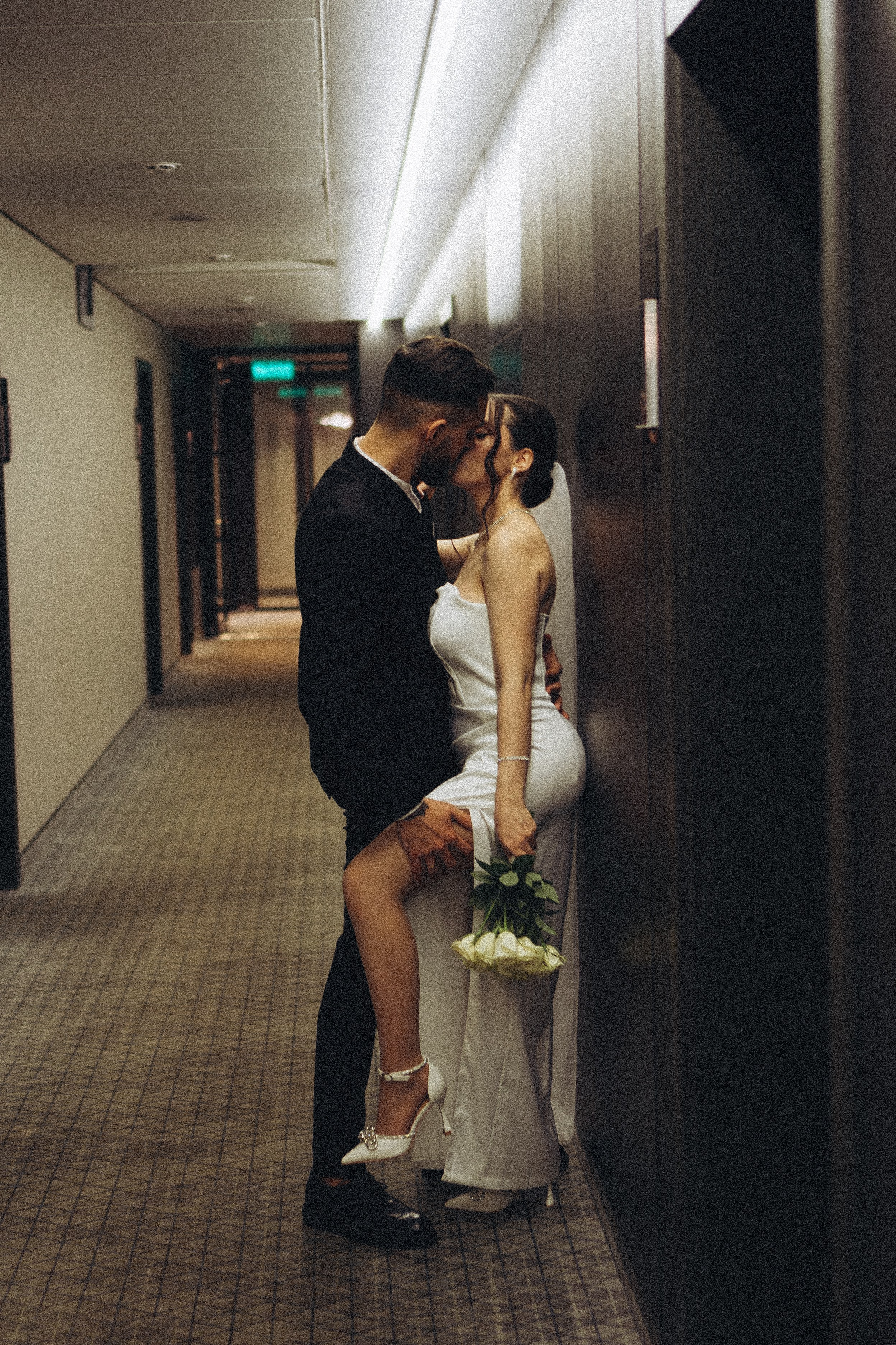 СВАДЕБНАЯ СЬЕМКА СБОРОВ ЖЕНИХА И НЕВЕСТЫ В ОТЕЛЕ И ТАКЖЕ ФОТОСЕССИИЯ В ОТЕЛЕЕ МЕГАПОЛИС БРЯНСК. Профессиональный фотограф, Санкт-Петербург — Виктория Богомолова