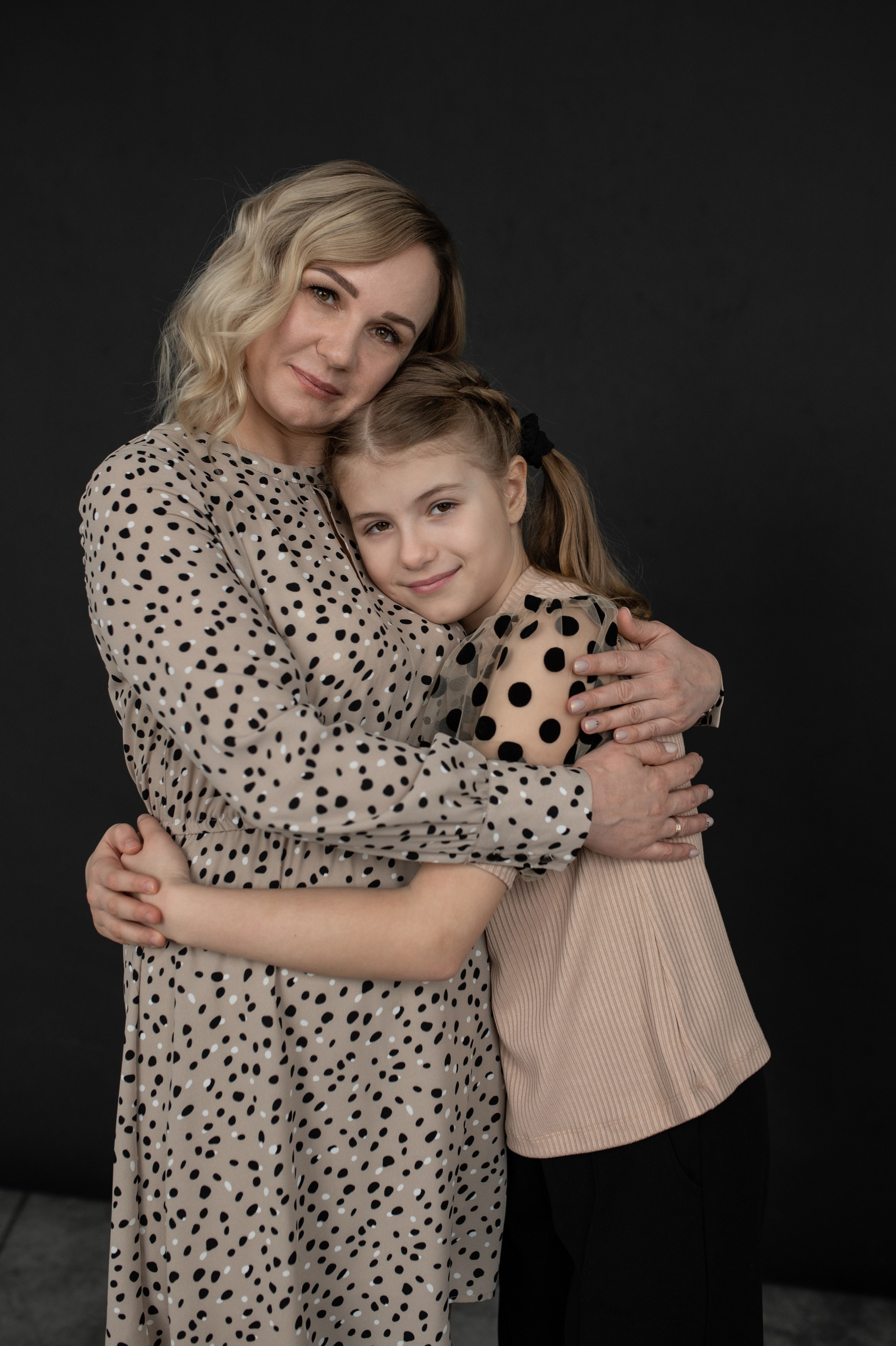 Таня, Аня, София. Www.ostermiller.ru