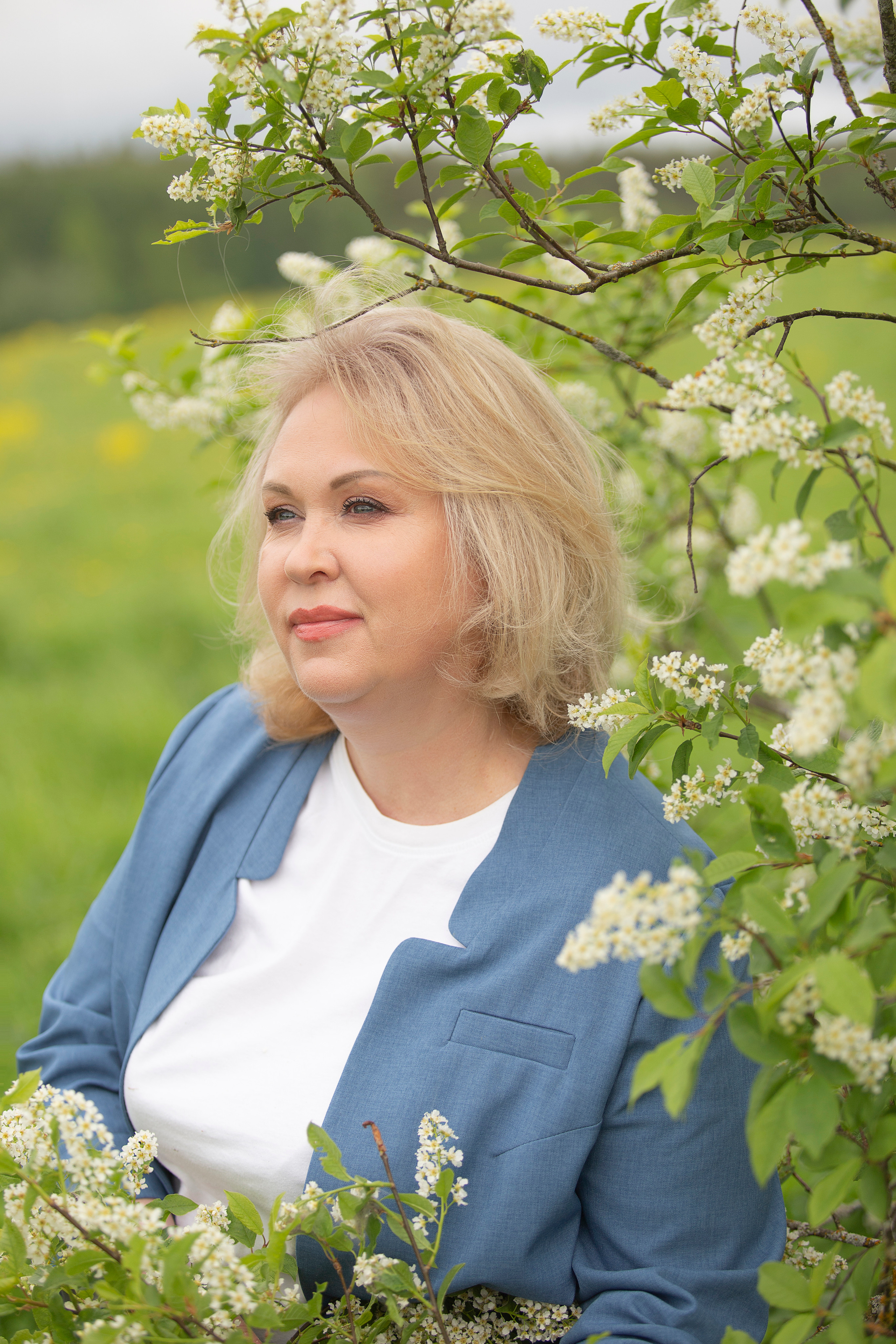 Цветение в июне. ДЕТСКИЙ И СЕМЕЙНЫЙ ФОТОГРАФ в Сосново, Ленинградской области и Спб
