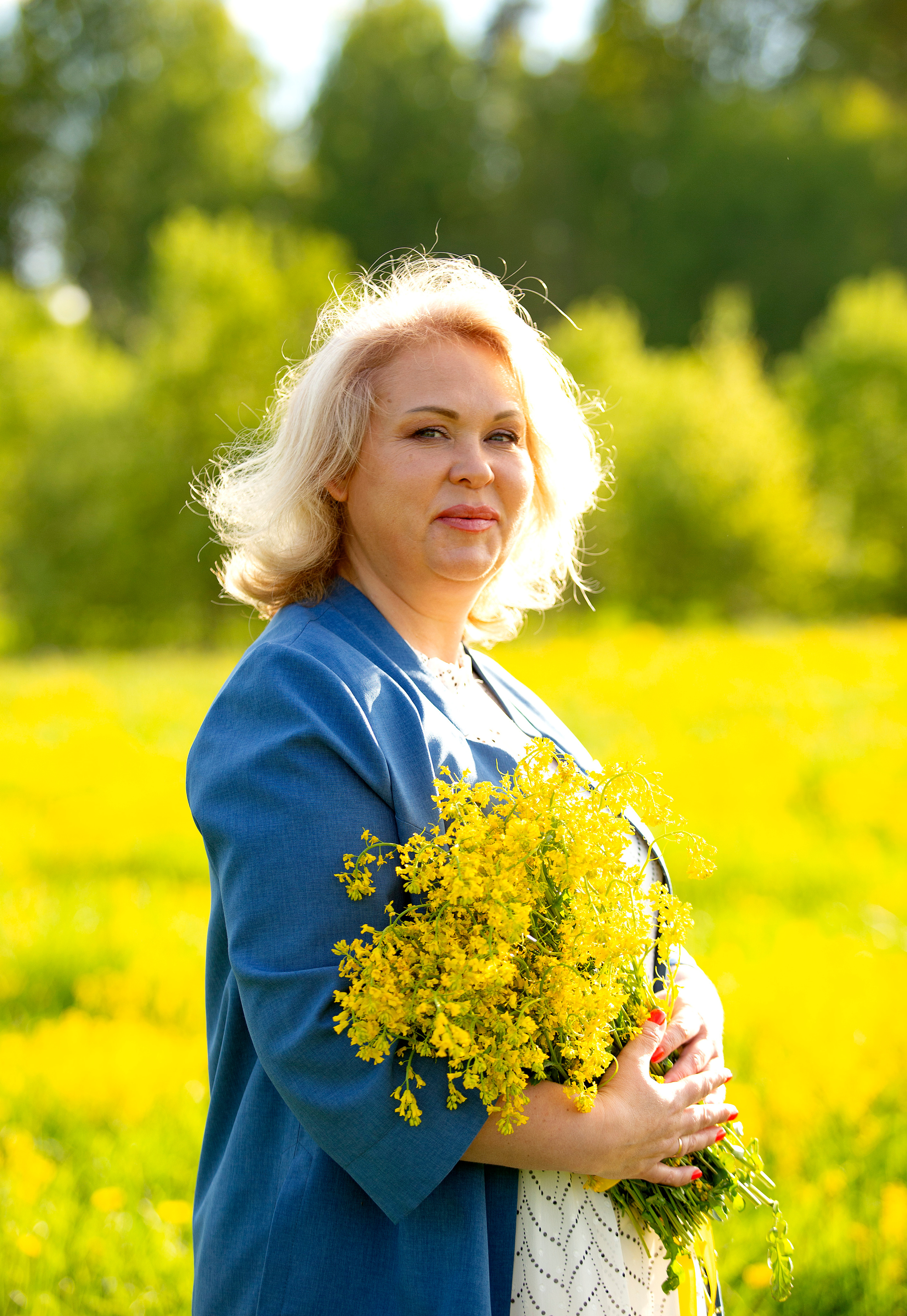 Цветение в июне. ДЕТСКИЙ И СЕМЕЙНЫЙ ФОТОГРАФ в Сосново, Ленинградской области и Спб