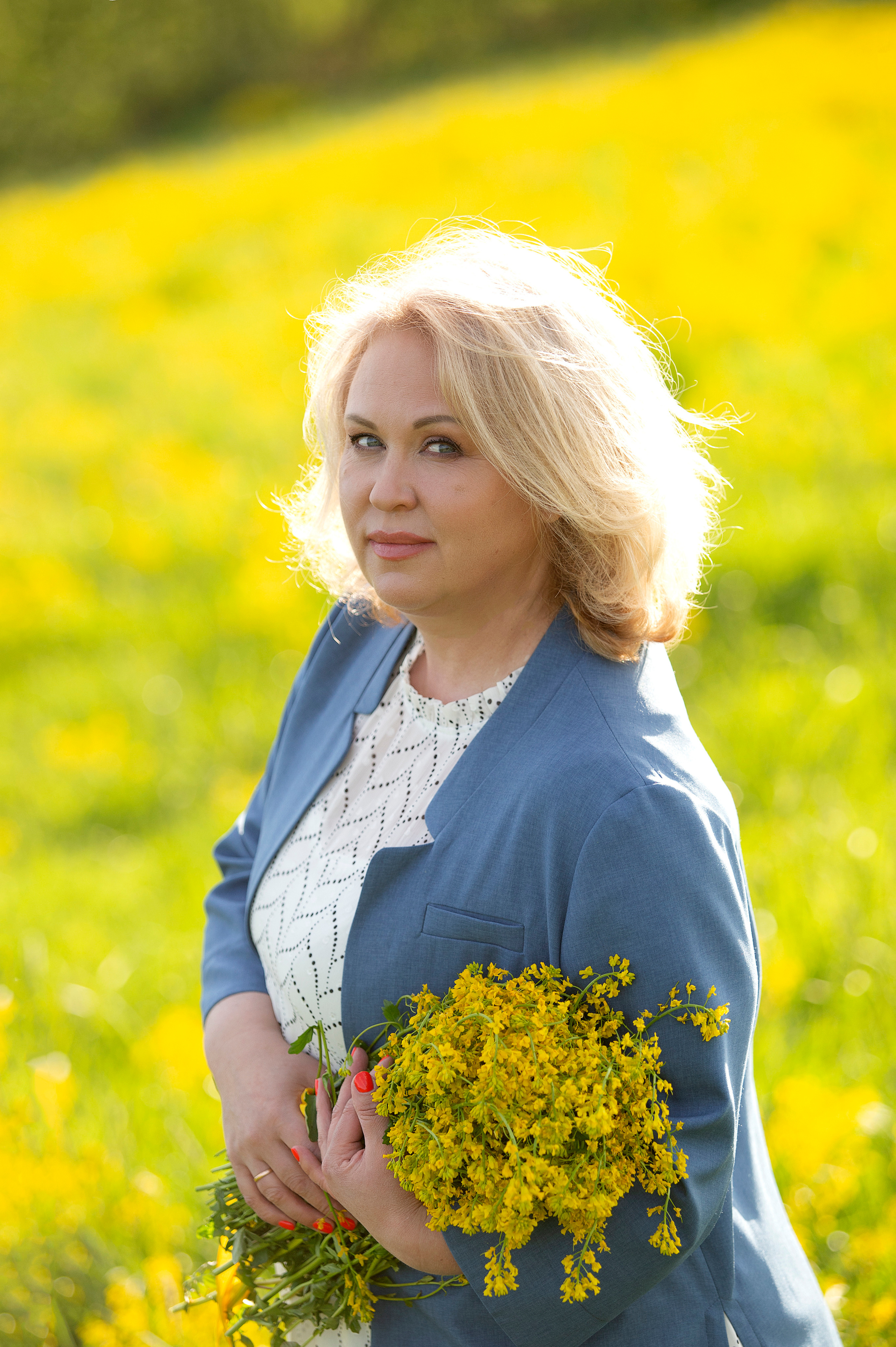 Цветение в июне. ДЕТСКИЙ И СЕМЕЙНЫЙ ФОТОГРАФ в Сосново, Ленинградской области и Спб