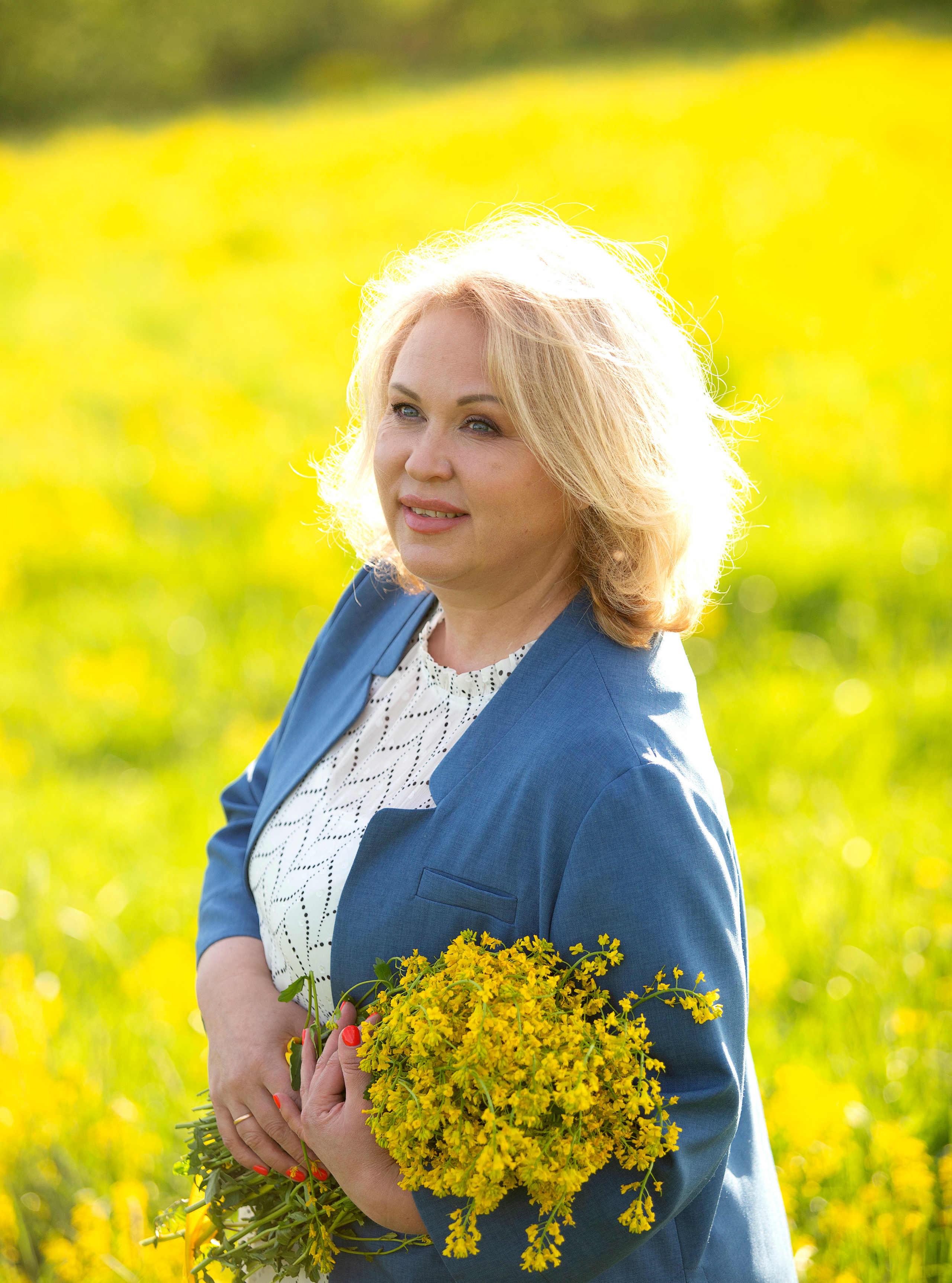 Цветение в июне. ДЕТСКИЙ И СЕМЕЙНЫЙ ФОТОГРАФ в Сосново, Ленинградской области и Спб