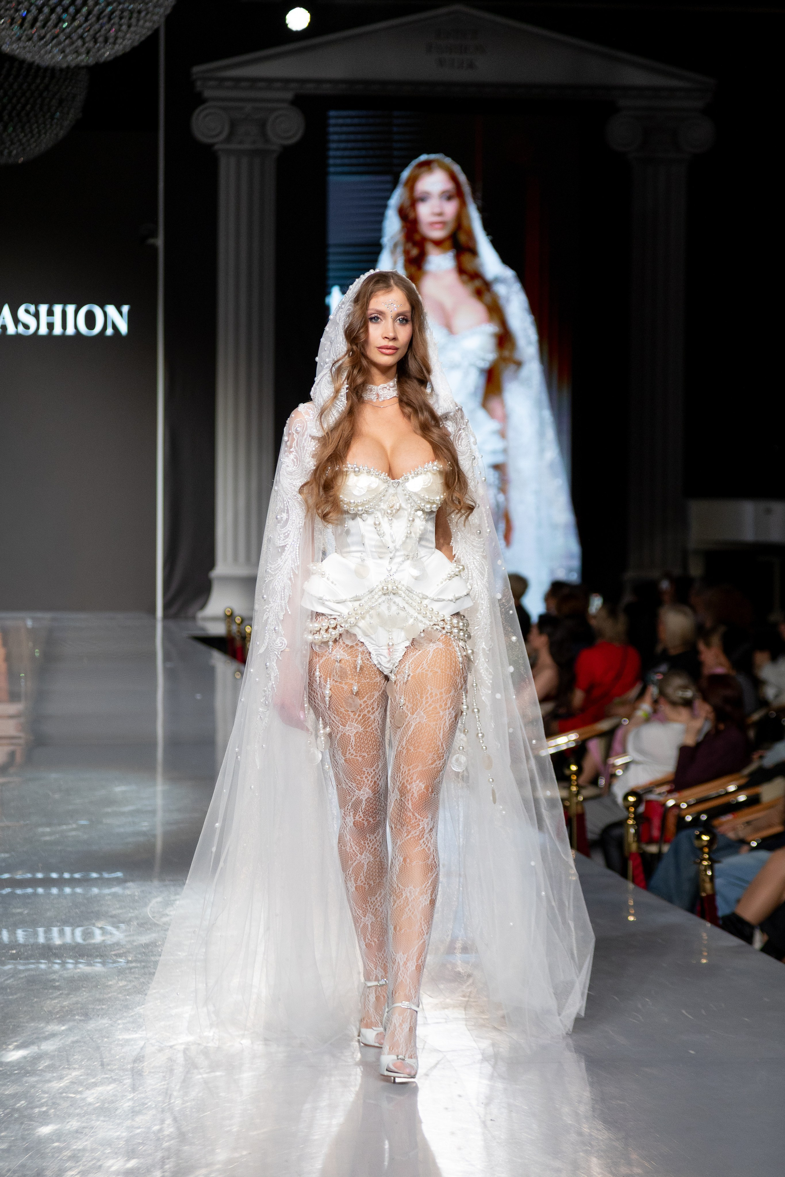 Estet Fashion — Ювелирная неделя моды. Photographer Alexander Lyakhov