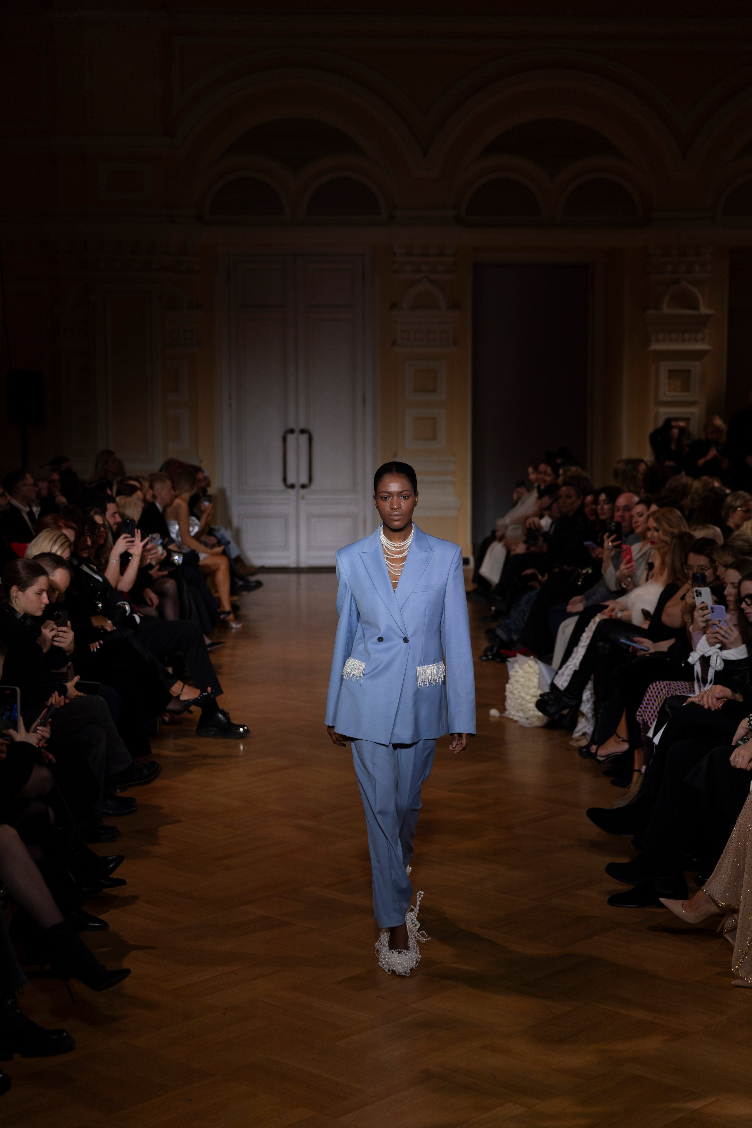 CANACH fashion show by Artashes Oganian, GUM, Moscow. «Птичка на проводе»: информационный портал в Москве