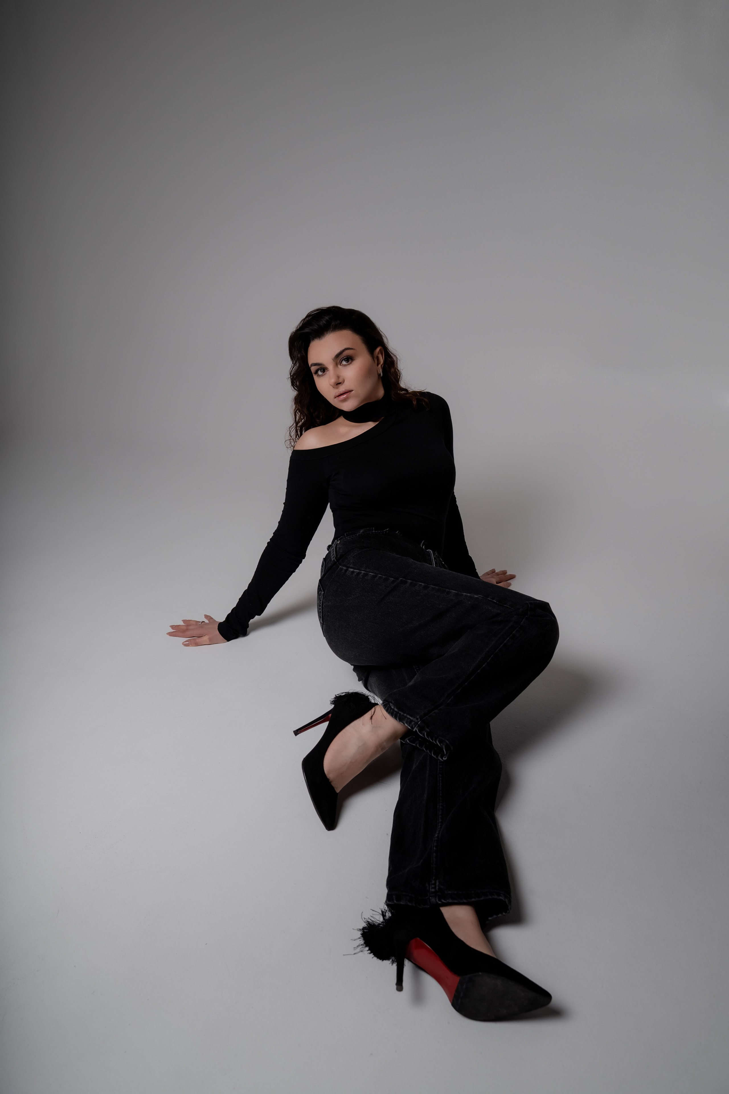 Фотосессия в студии «Классическая женственность». Портретный и свадебный фотограф Алла Карени Москва