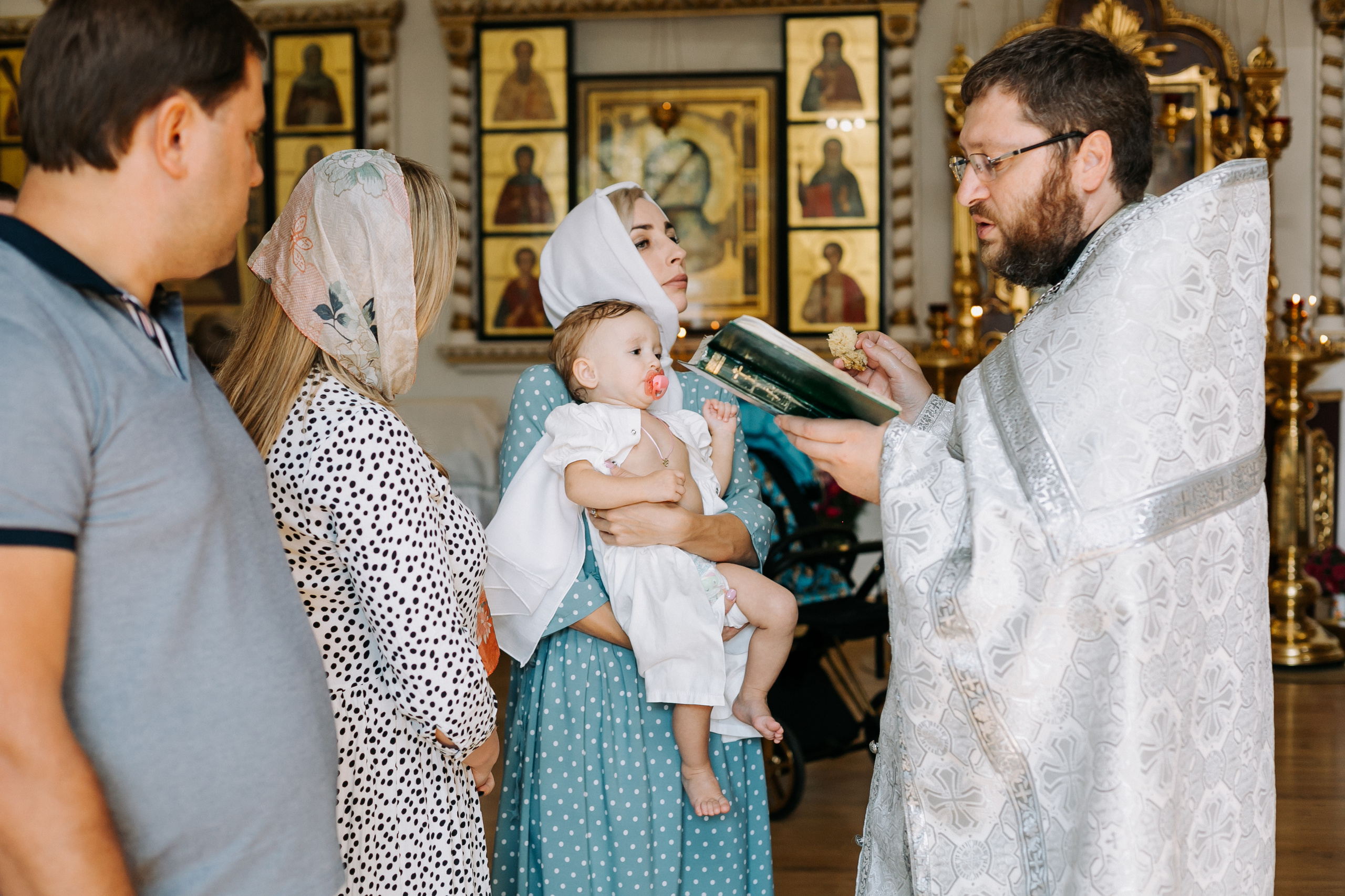 Крещение. Майя Алиева Свадебный фотограф в Санкт-Петербурге