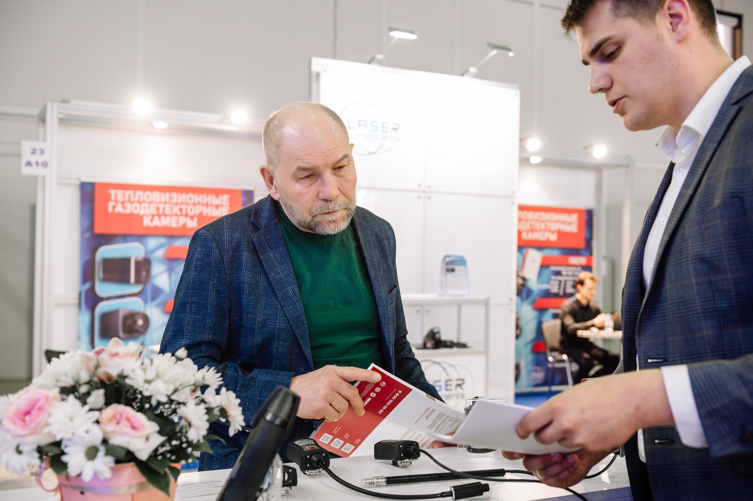 Аналитприбор на выставке Нефтегаз-24. Репортажный фотограф в Москве и по всему миру Степанова Юлия