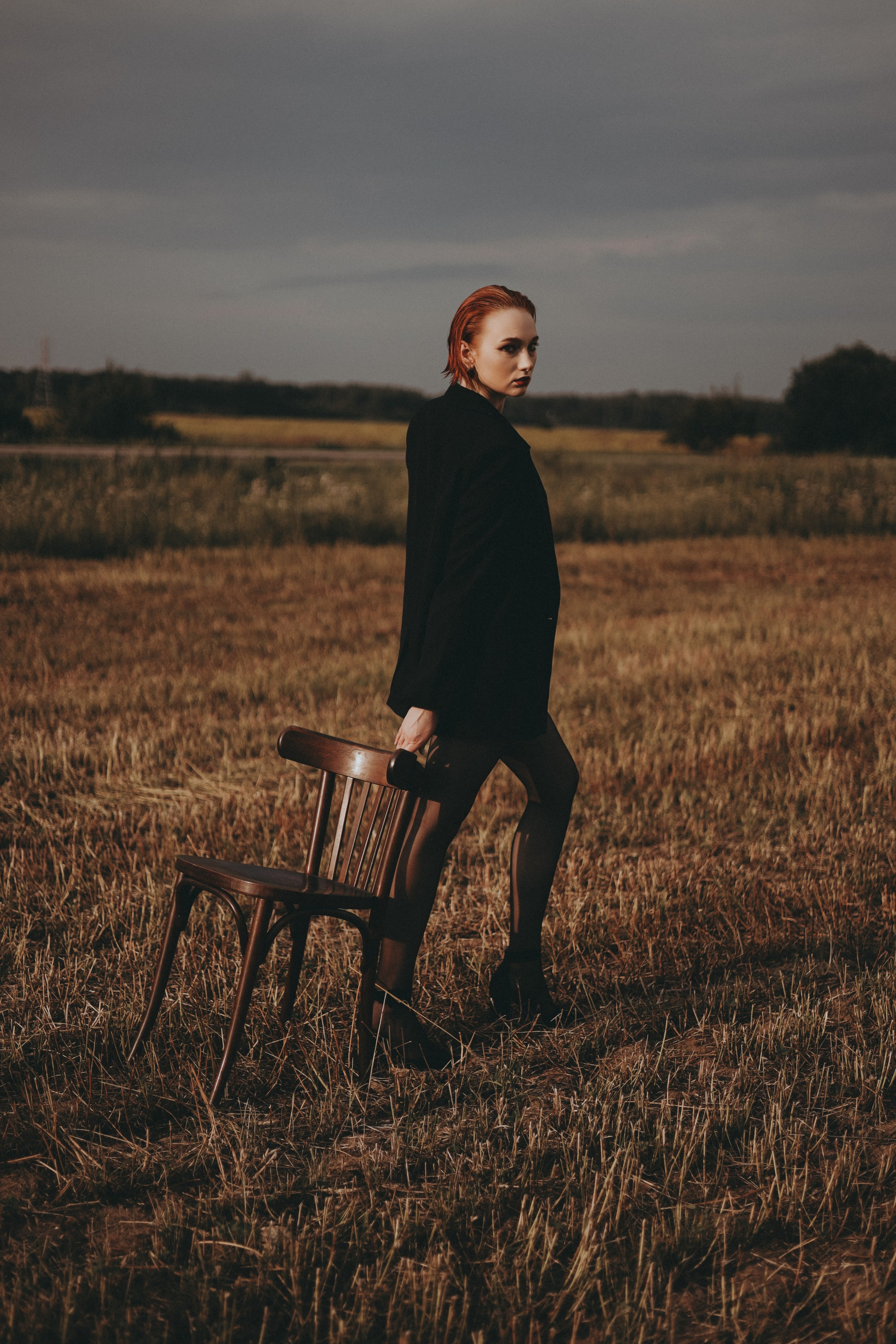 Дарья|Поле. Фотограф Мария Лаенко