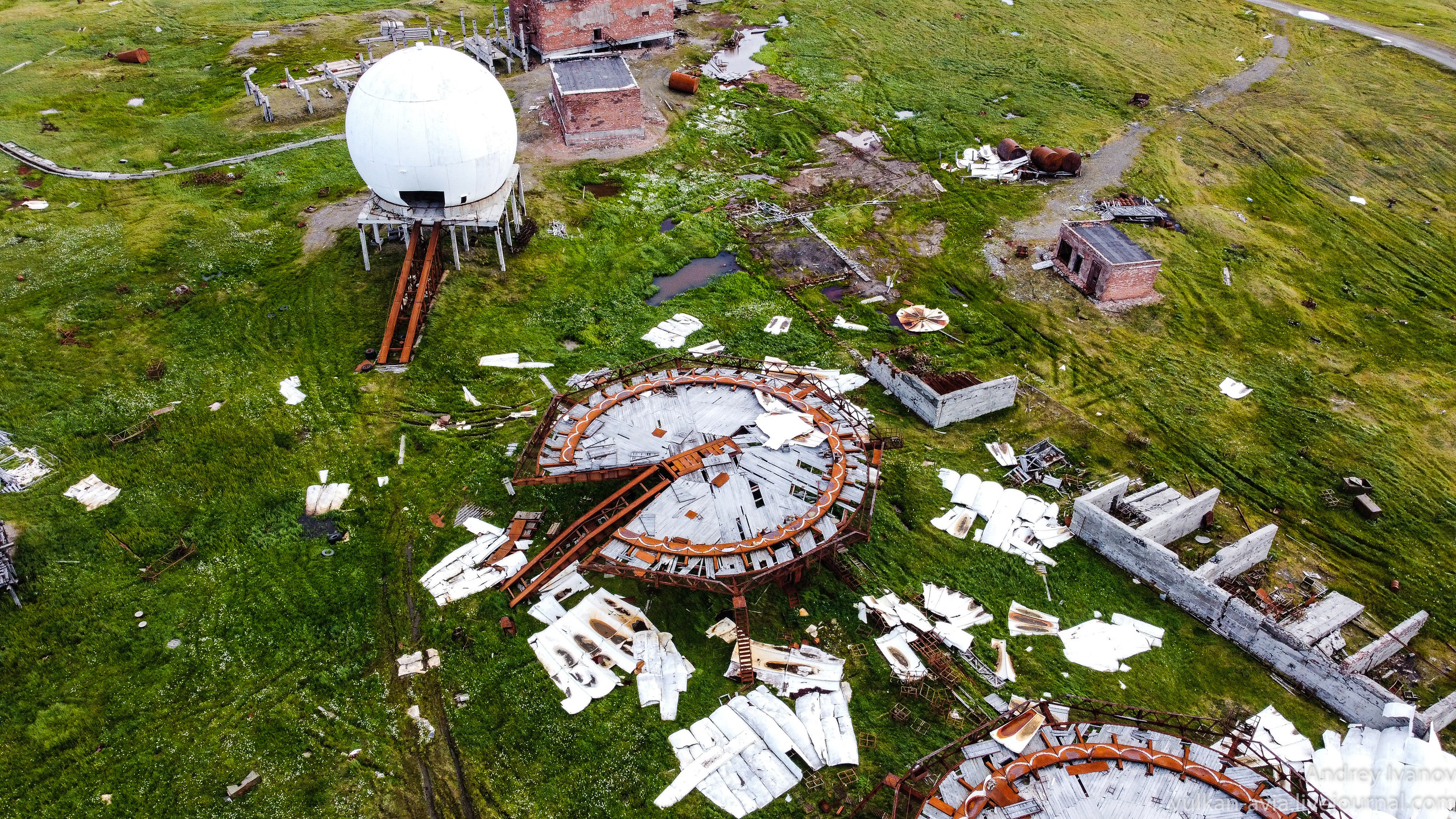 Амдерма — наука (2020 г.). Фотоальбом показывающий увлекательный мир авиации и мир медведей Андрея Иванова
