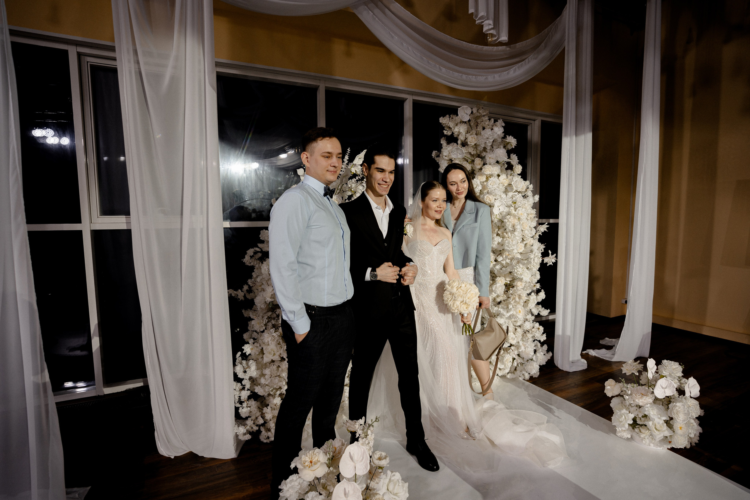 СВАДЕБНАЯ СЬЕМКА СБОРОВ В ОТЕЛЕ И ВЫЕЗД НА ЦЕРЕМОНИЮ (СНЯТО В СИБИРЕ В НИЖНЕВАРТОВСКЕ). Профессиональный фотограф, Санкт-Петербург — Виктория Богомолова