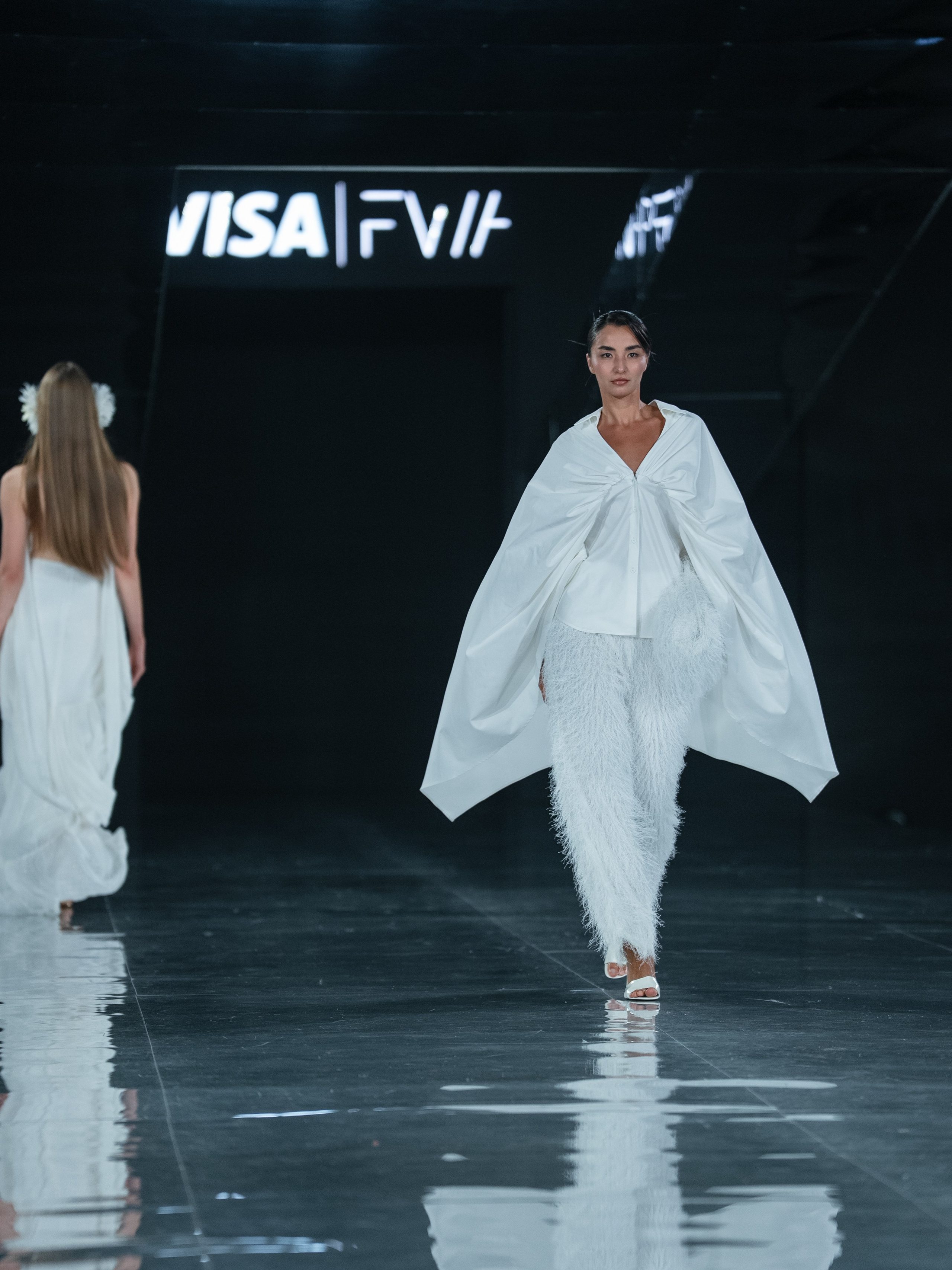 Visa Fashion Week Pre-Fall Mariko. Сайт Алматинского НЮ АРТ, будуар и фэшн фотографа Дениса Карпенко