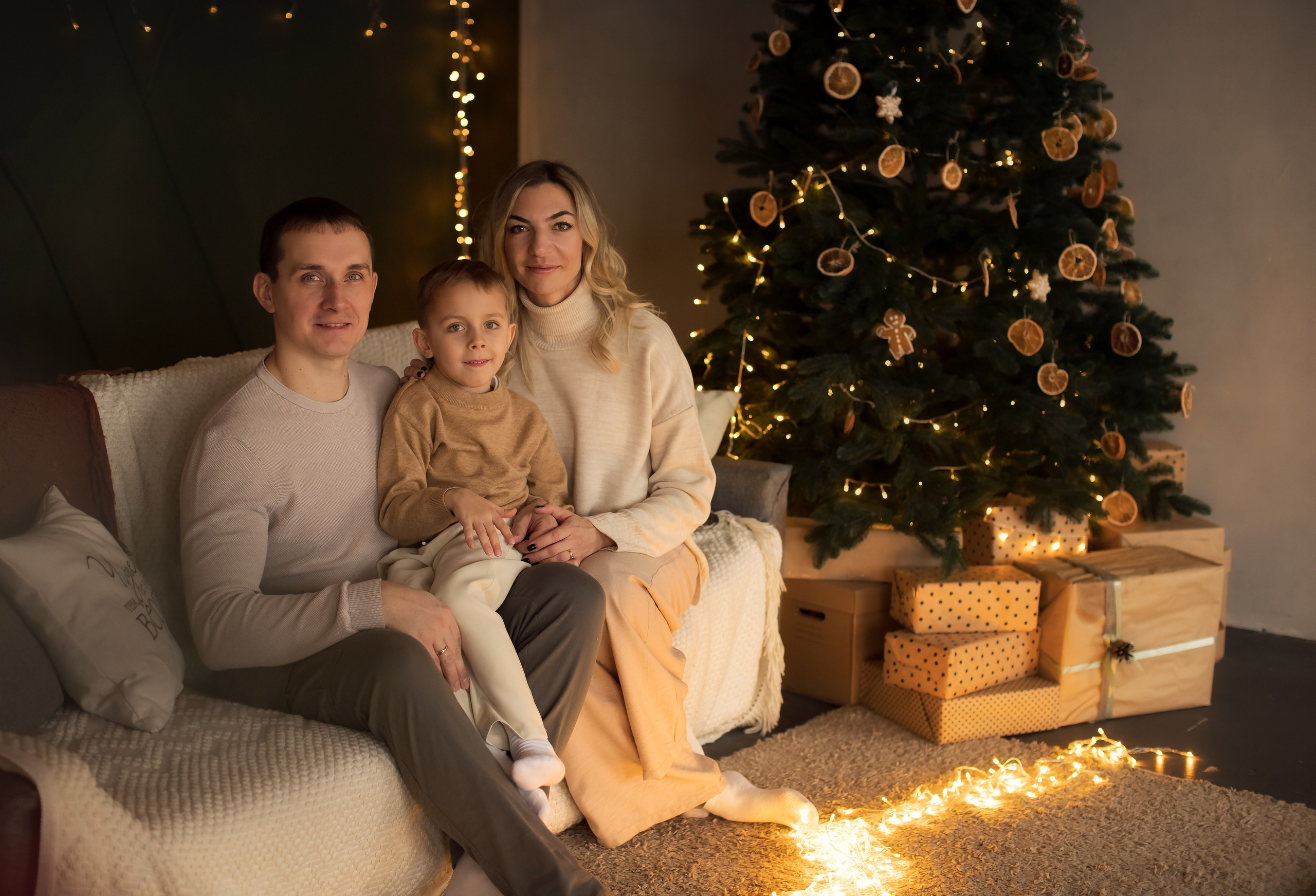 Новогодние объятия. Семейный и детский фотограф в Саратове Полина Коткина