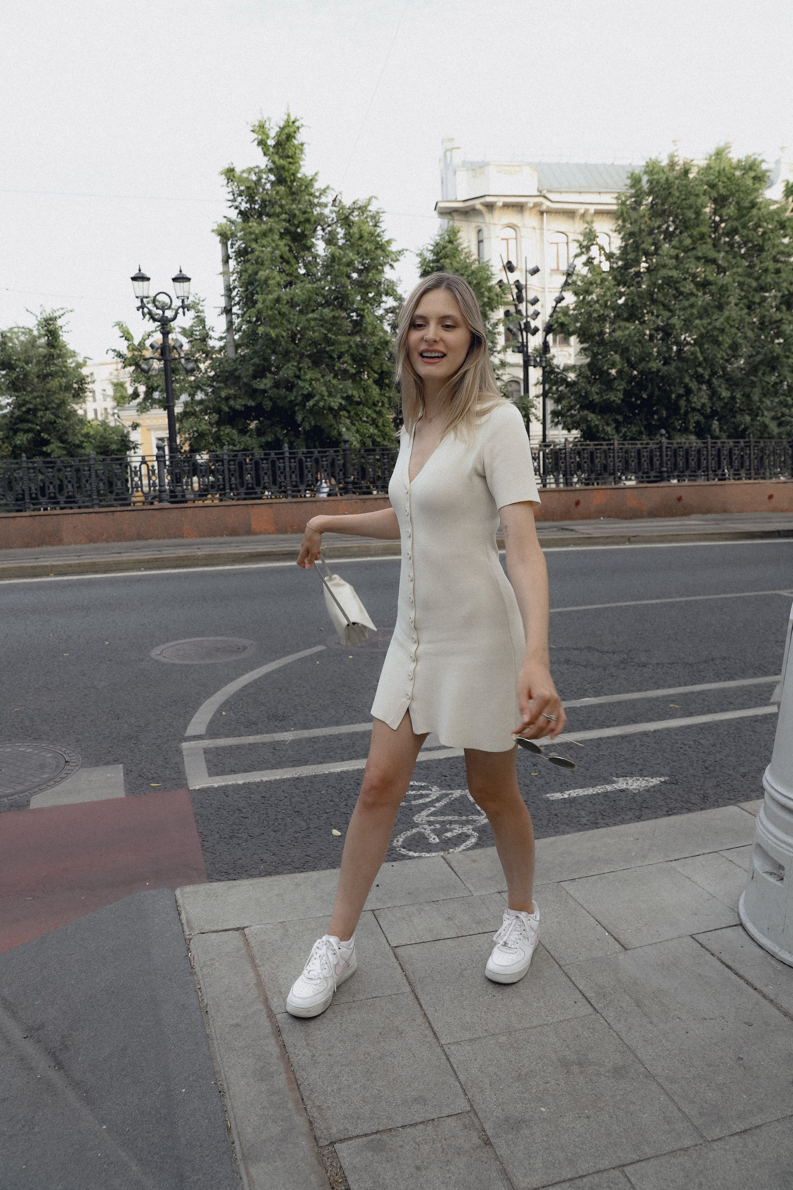 Женская стрит съемка в Москве. Елизавета Приходько женский фотограф Москва