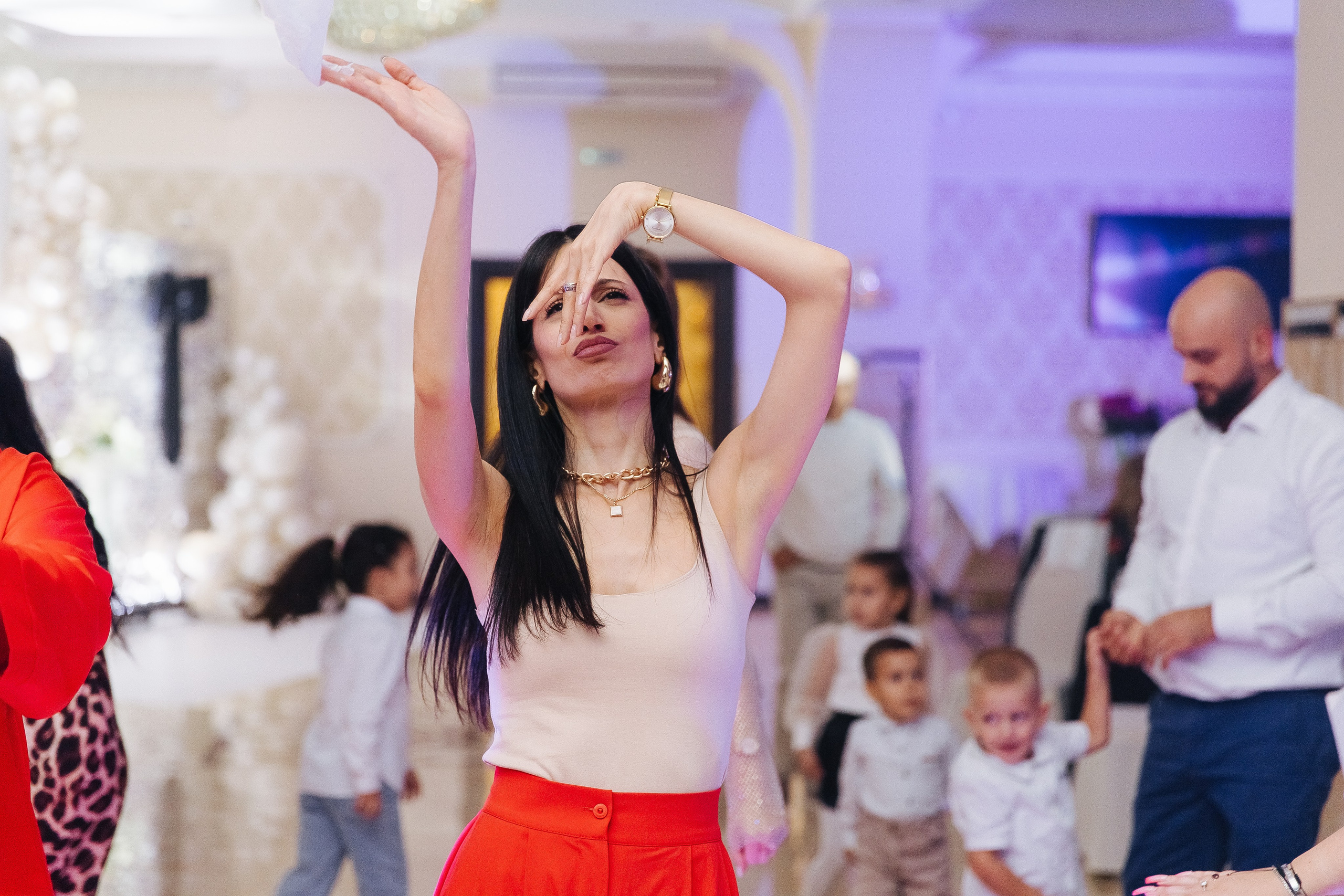 Ани и Назели. 35&5 День рождения, «Янтарь». Фотограф в Красноярске Надежда Воскресенская