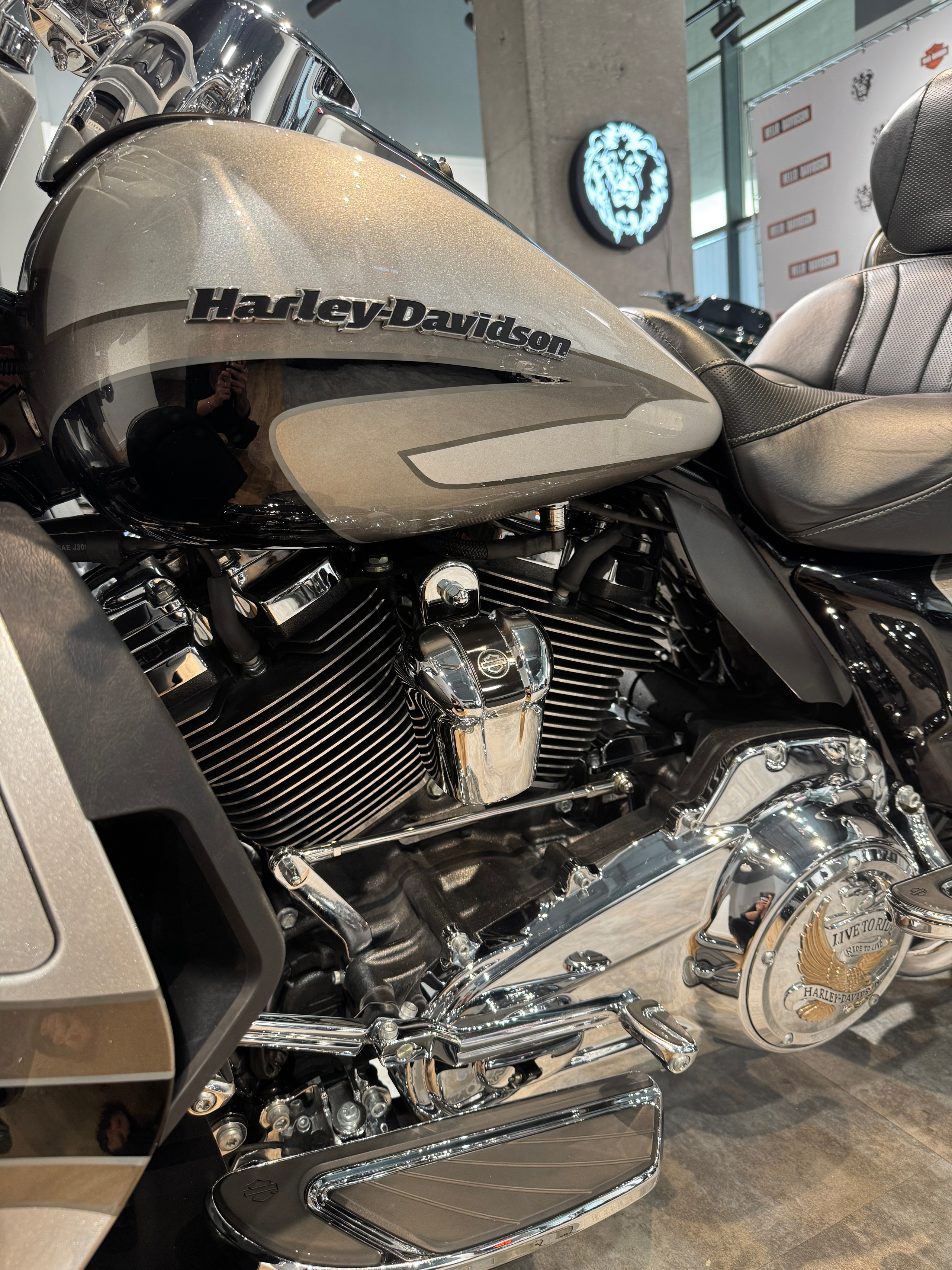 Мотоциклы Harley-Davidson 114 CVO Ultra Limited (Touring)  — купить мотоцикл. Hello Davidson, Москва. Только хорошие мотоциклы…