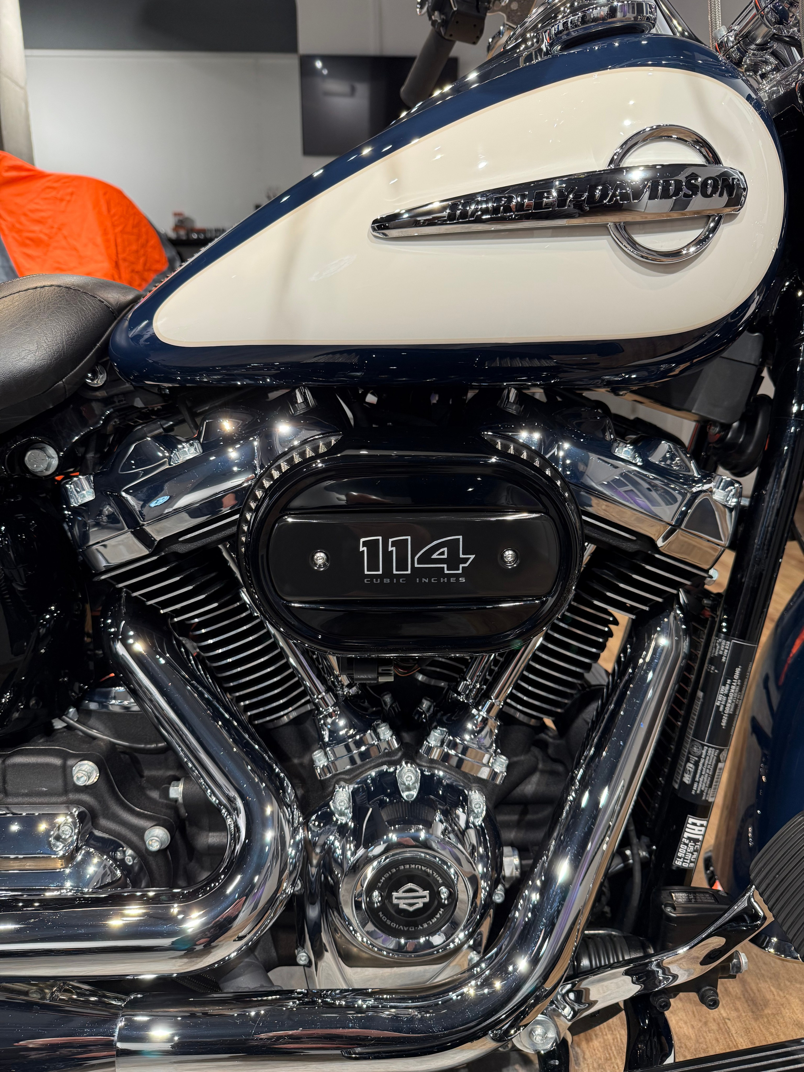 114 Heritage NEW (Billiard Blue & White). Hello Davidson, Москва. Только хорошие мотоциклы…