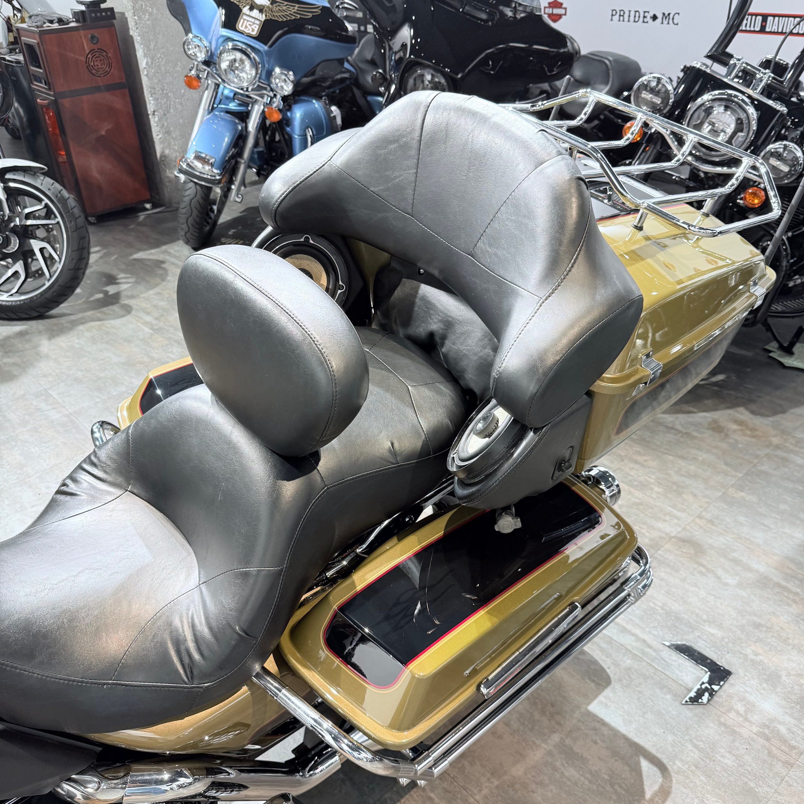 Мотоциклы Harley-Davidson 2007 Electra Glidе Ultrа Gоld Olive (Touring) — купить мотоцикл. Hello Davidson, Москва. Только хорошие мотоциклы…