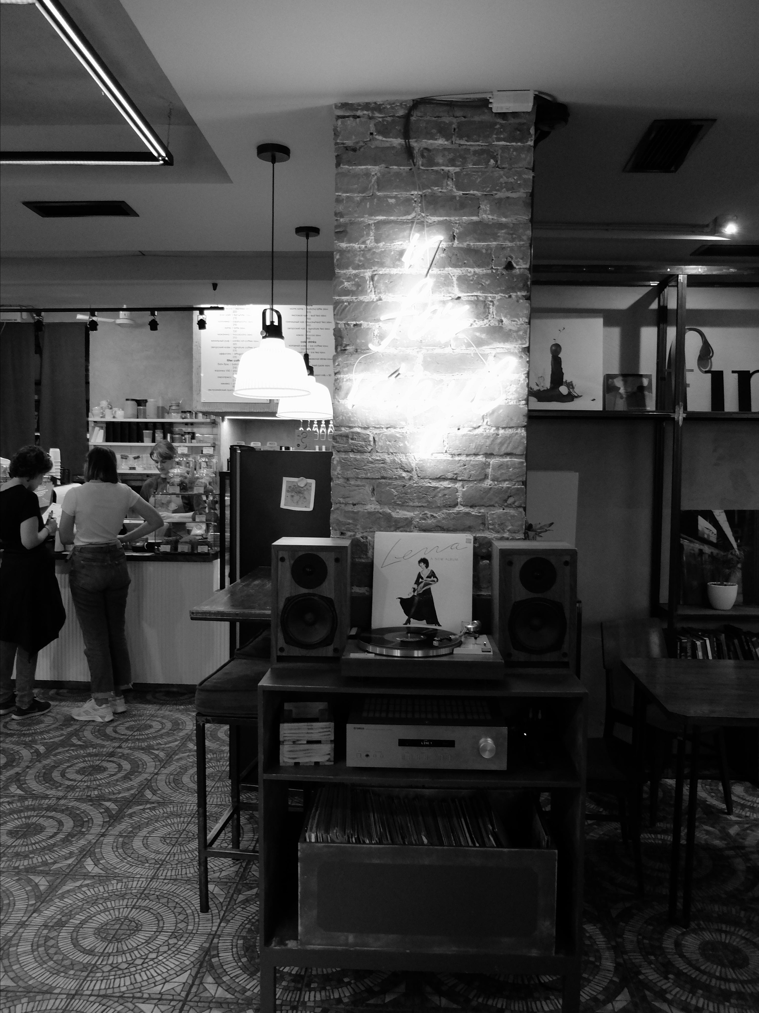 Fine|кофе-бар. Фотографъ Сергѣевъ. Поймать мгновеніе