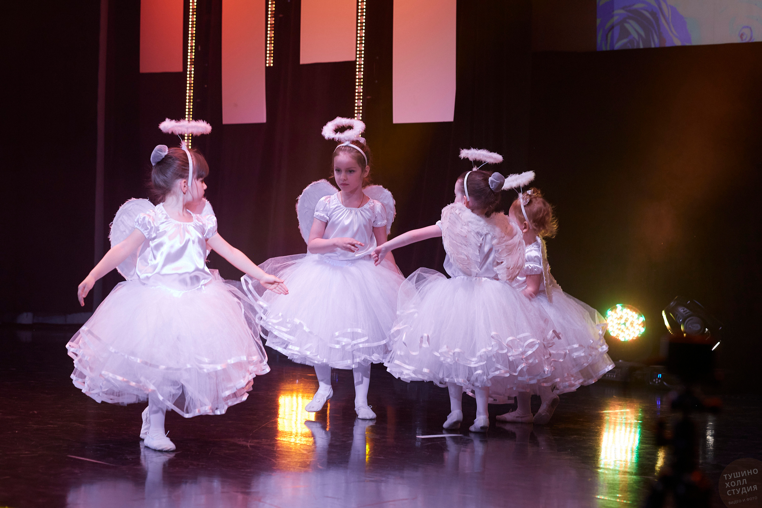 Lil Ballerine детская школа балета. Концерт в Тушино Холл. Фотографъ Сергѣевъ. Поймать мгновеніе