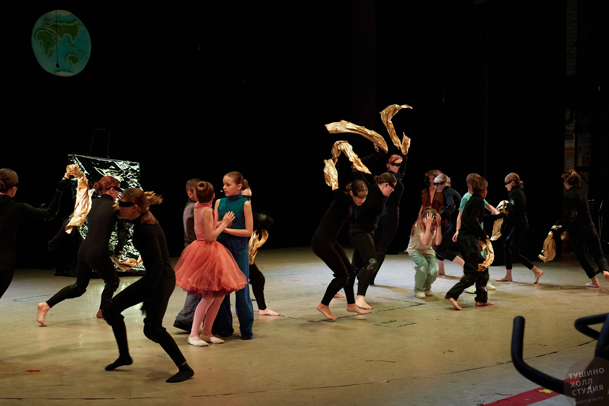 Спектакль «Волшебник из страны Оз». Школа «Инсайд». Фотографъ Сергѣевъ. Поймать мгновеніе