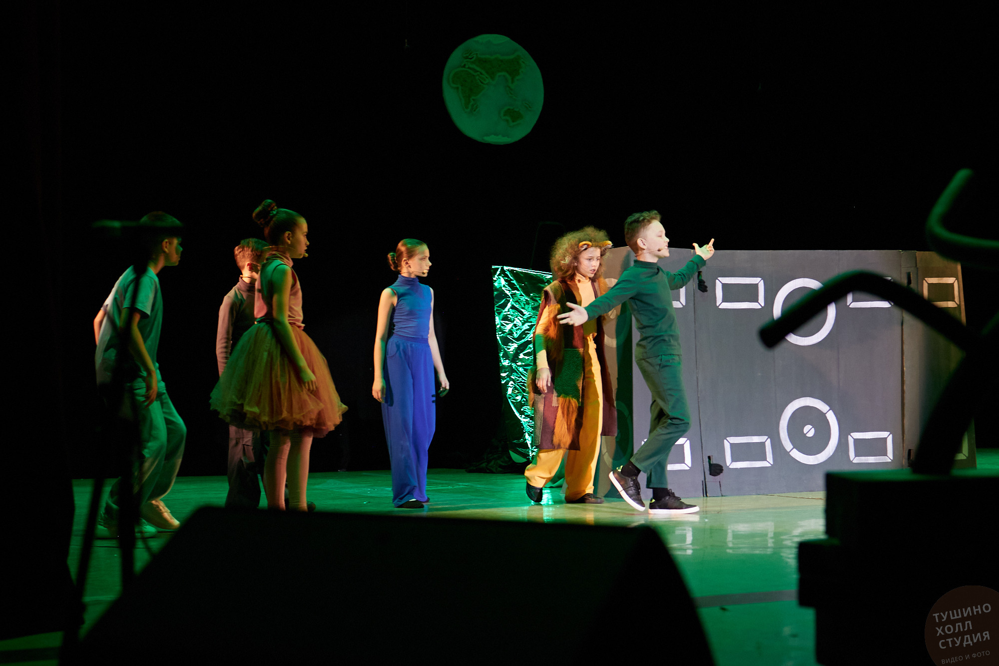 Спектакль «Волшебник из страны Оз». Школа «Инсайд». Фотографъ Сергѣевъ. Поймать мгновеніе