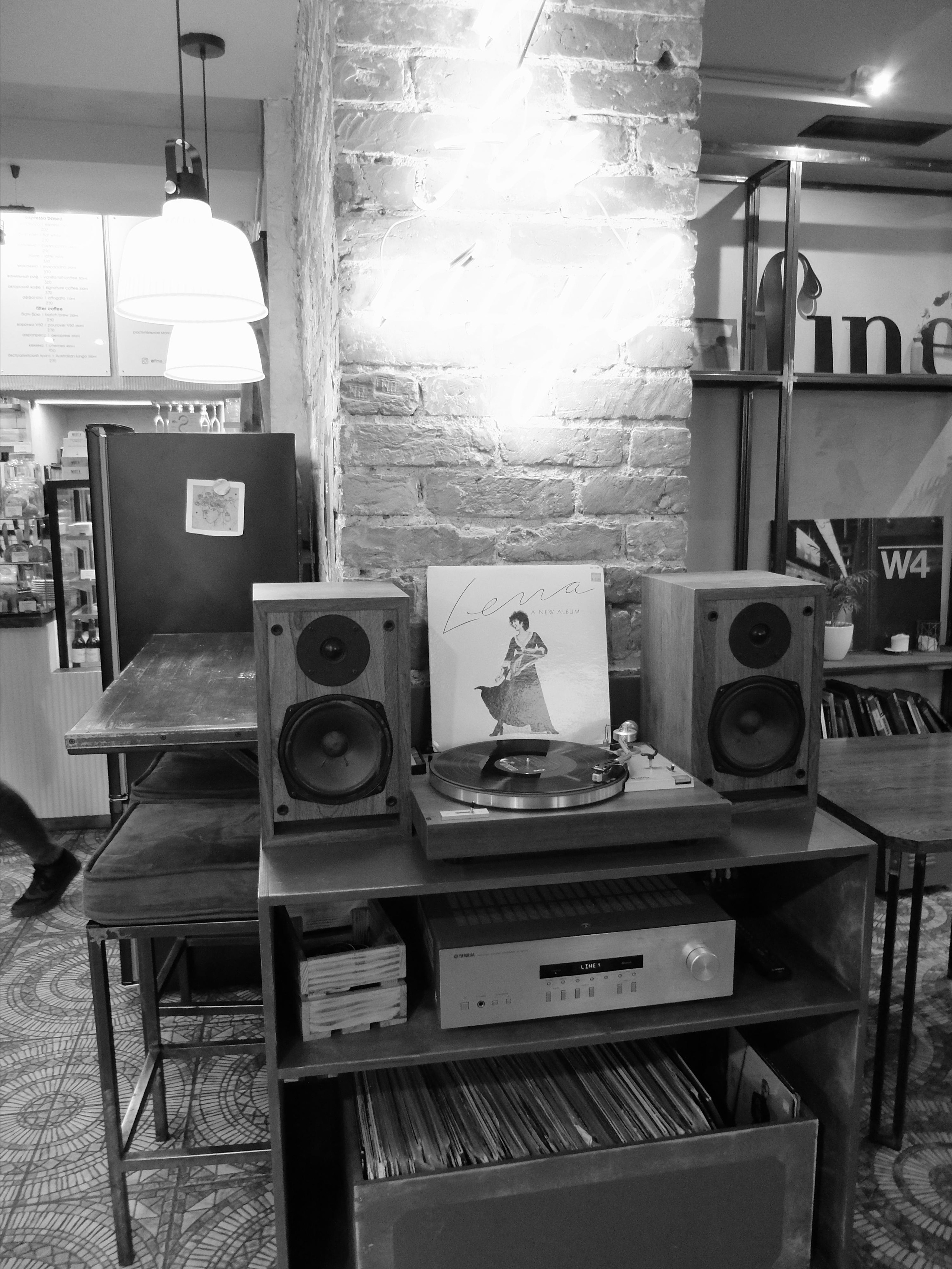 Fine|кофе-бар. Фотографъ Сергѣевъ. Поймать мгновеніе