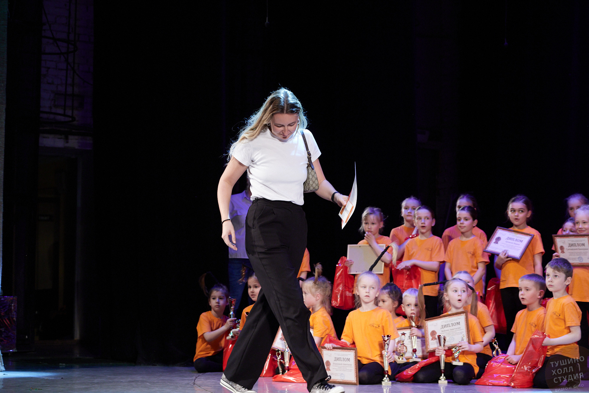 Спектакль «Волшебник из страны Оз». Школа «Инсайд». Фотографъ Сергѣевъ. Поймать мгновеніе