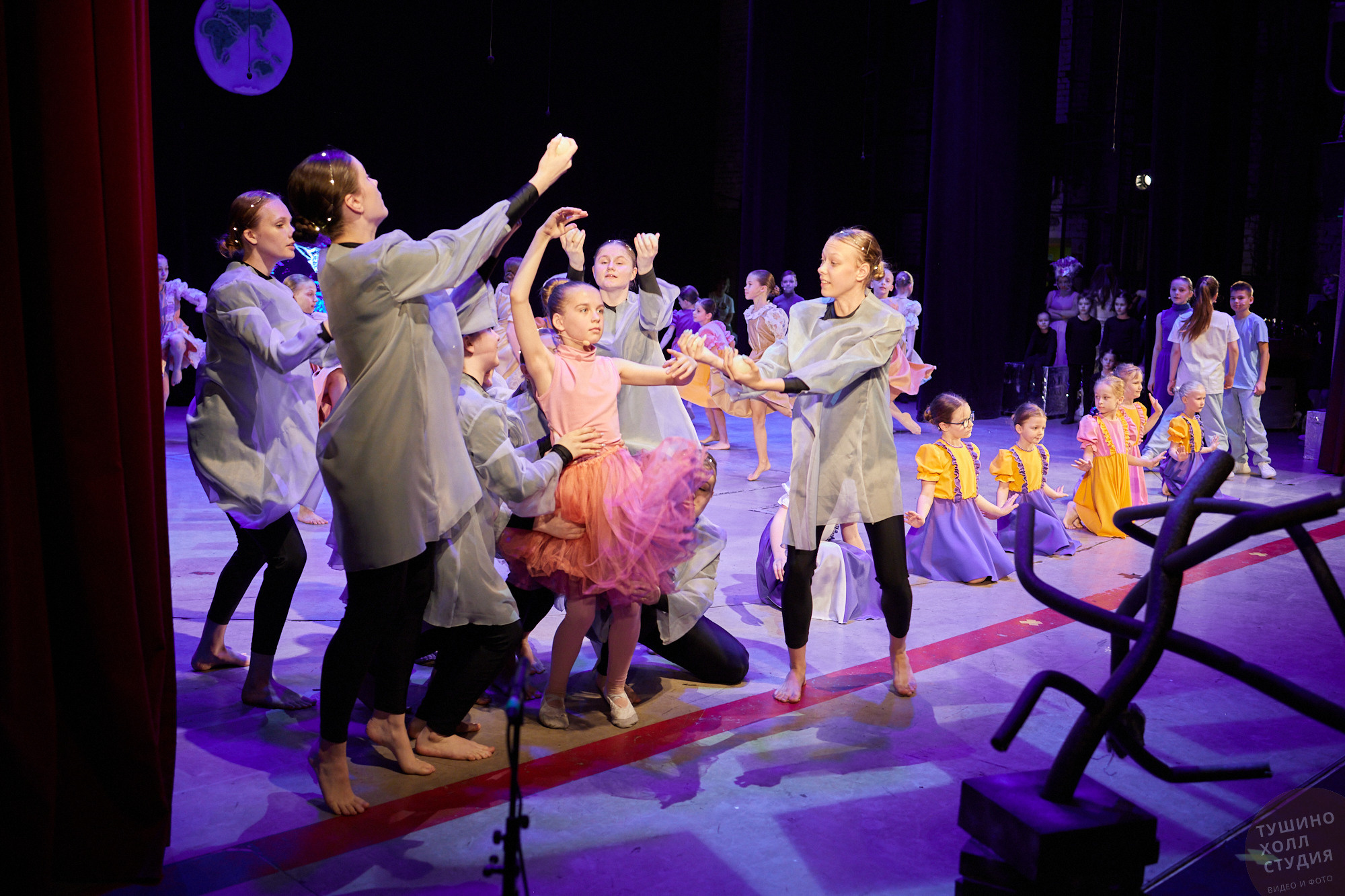 Спектакль «Волшебник из страны Оз». Школа «Инсайд». Фотографъ Сергѣевъ. Поймать мгновеніе