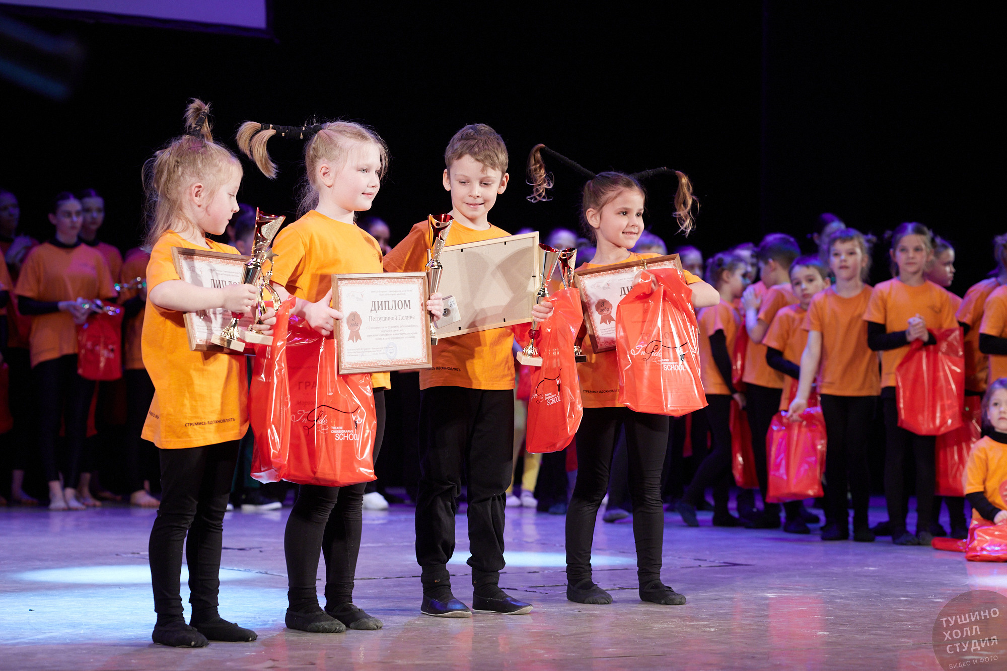 Спектакль «Волшебник из страны Оз». Школа «Инсайд». Фотографъ Сергѣевъ. Поймать мгновеніе
