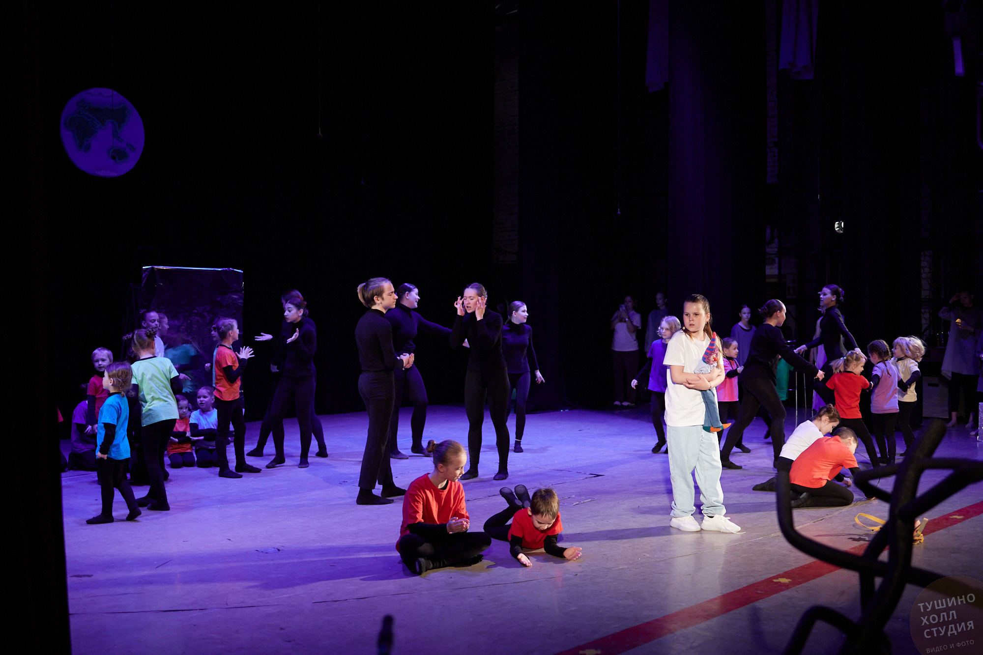 Спектакль «Волшебник из страны Оз». Школа «Инсайд». Фотографъ Сергѣевъ. Поймать мгновеніе