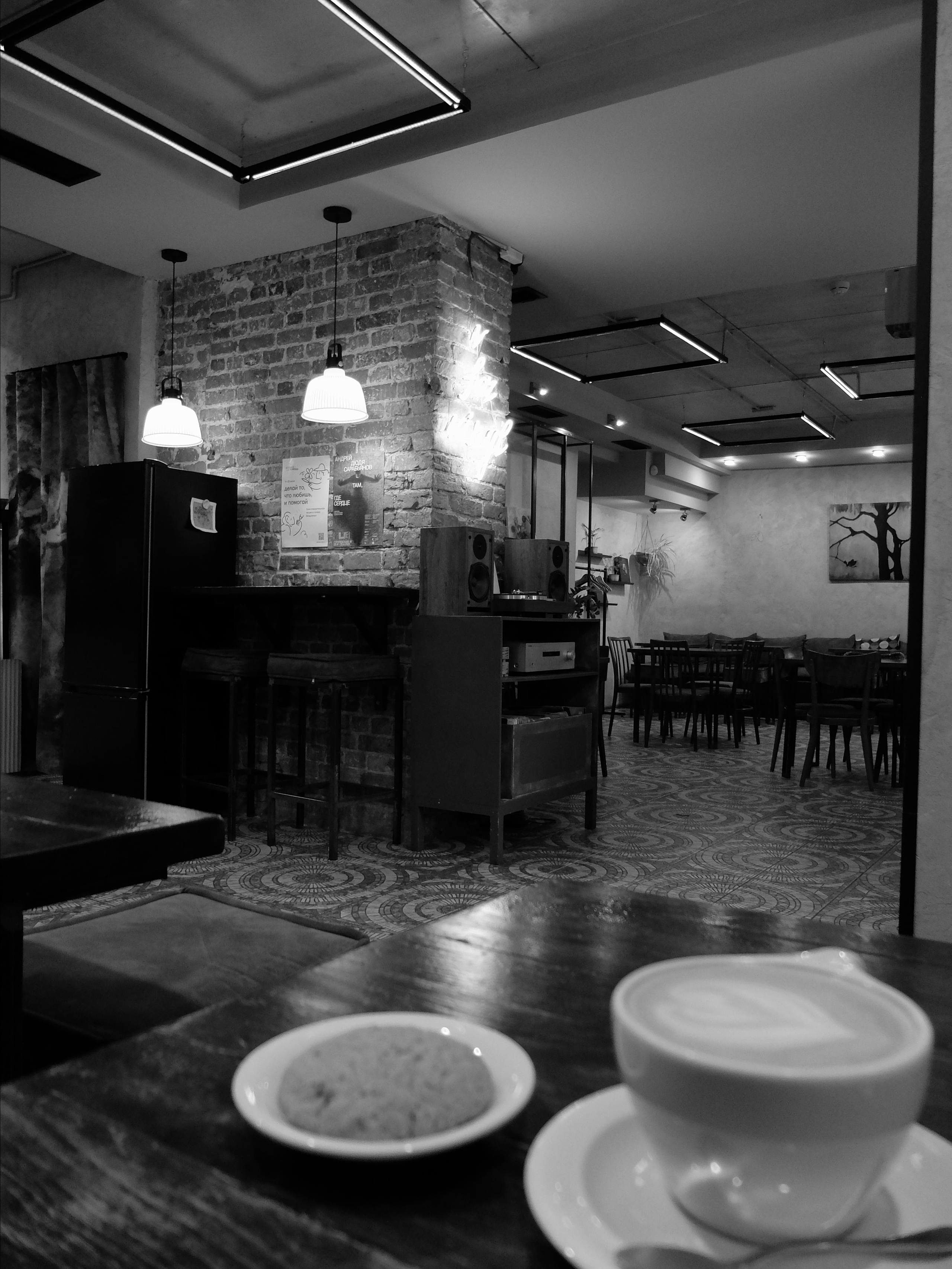 Fine|кофе-бар. Фотографъ Сергѣевъ. Поймать мгновеніе