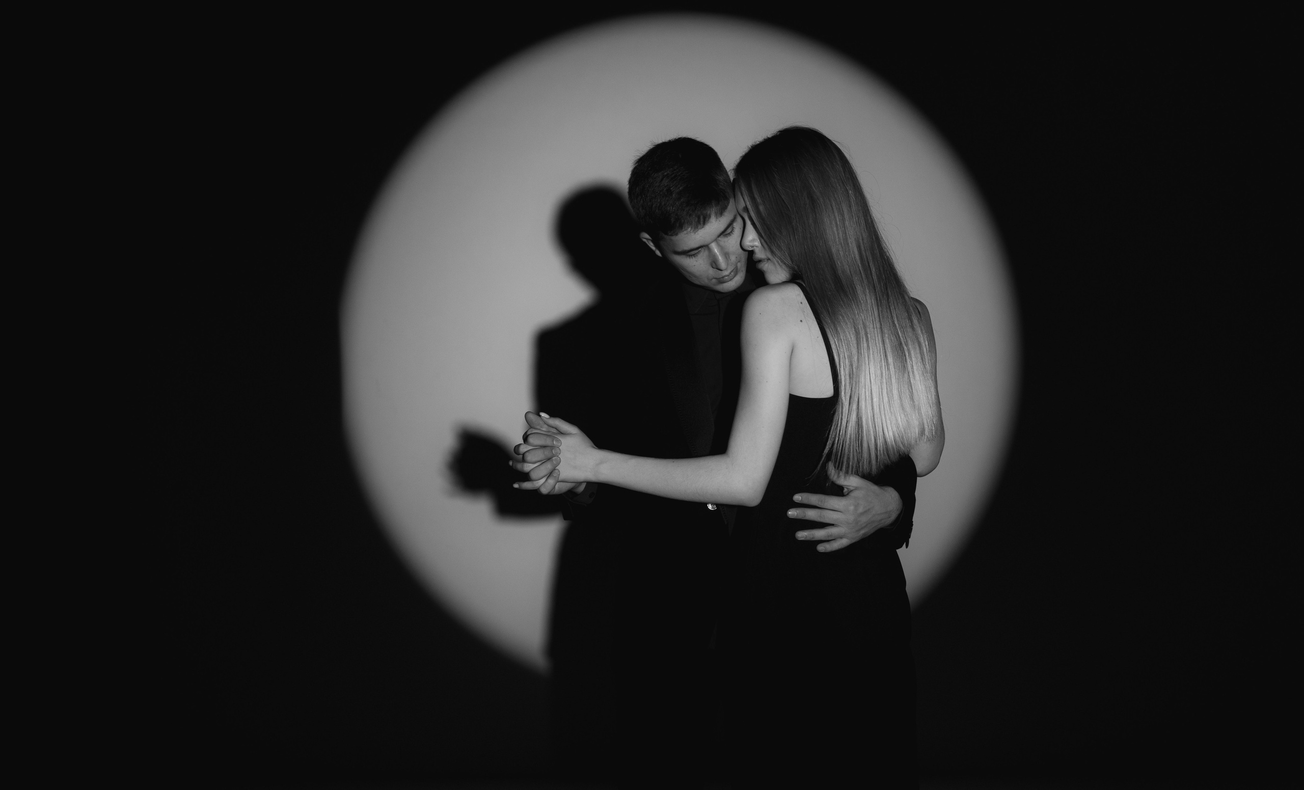 Фотосессия для молодых в Сочи. Репортажный фотограф  Сочи Николай Чик