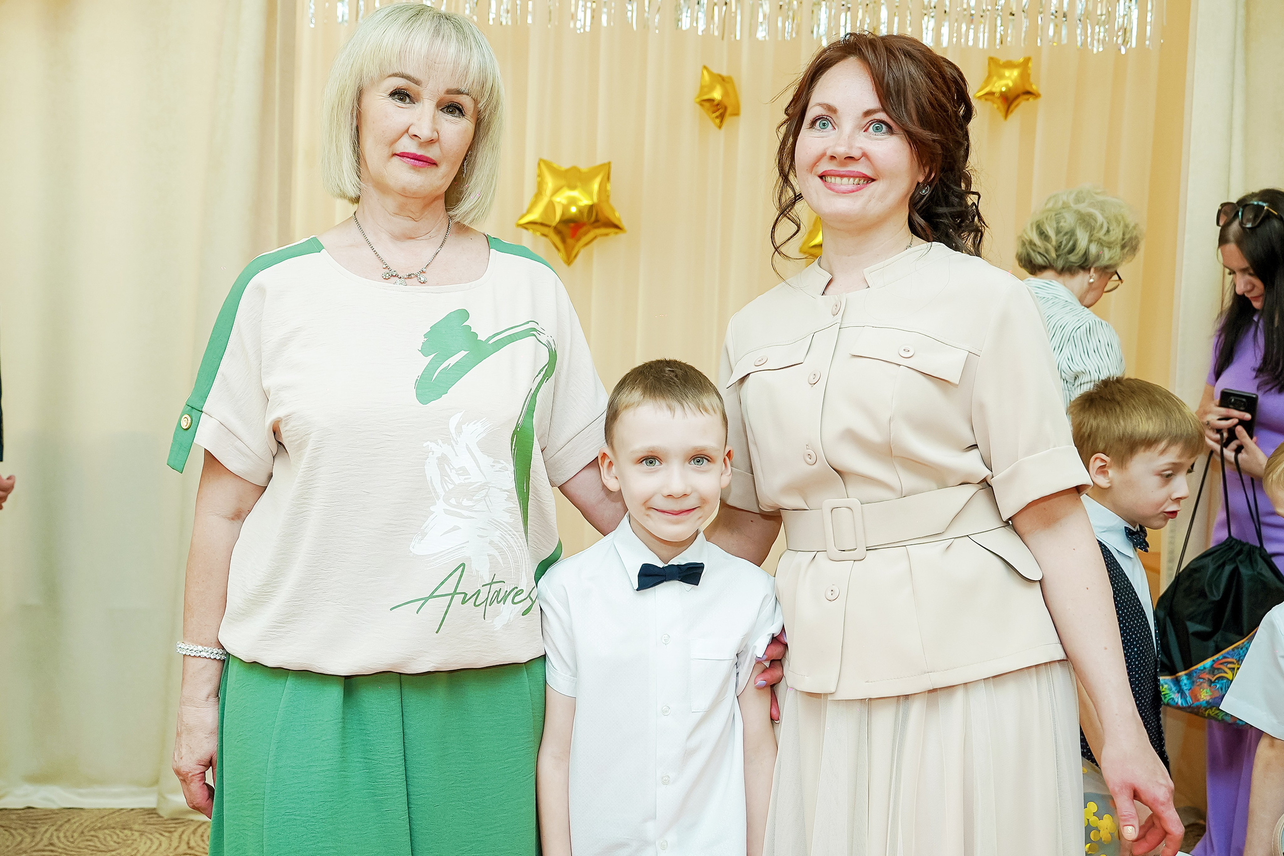 Фотосъемка видеосъёмка фотограф видеооператор новогодних утренников  в. Фотограф, видеооператор Нина Коршунова