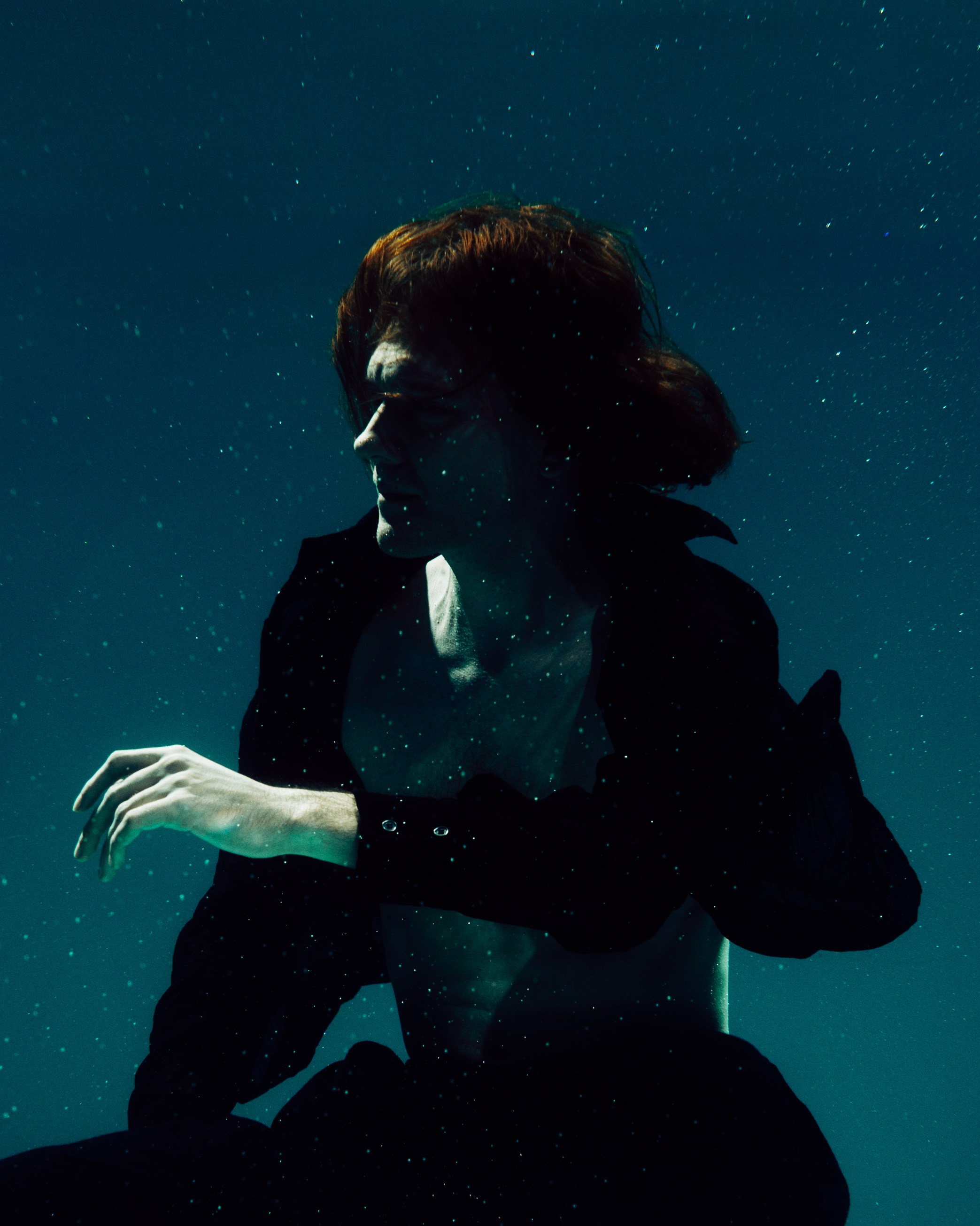 Мужская съёмка под водой. Фотоведьма Дарья Нечинская