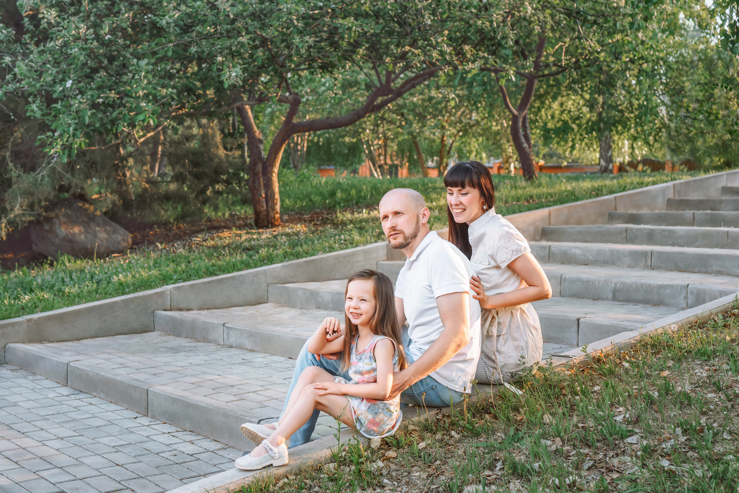 Май. Зиля, Юра и Алиса. Церковный фотограф на Таинство Крещения и Венчания в Оренбурге и Оренбургской области Екатерина Белкина
