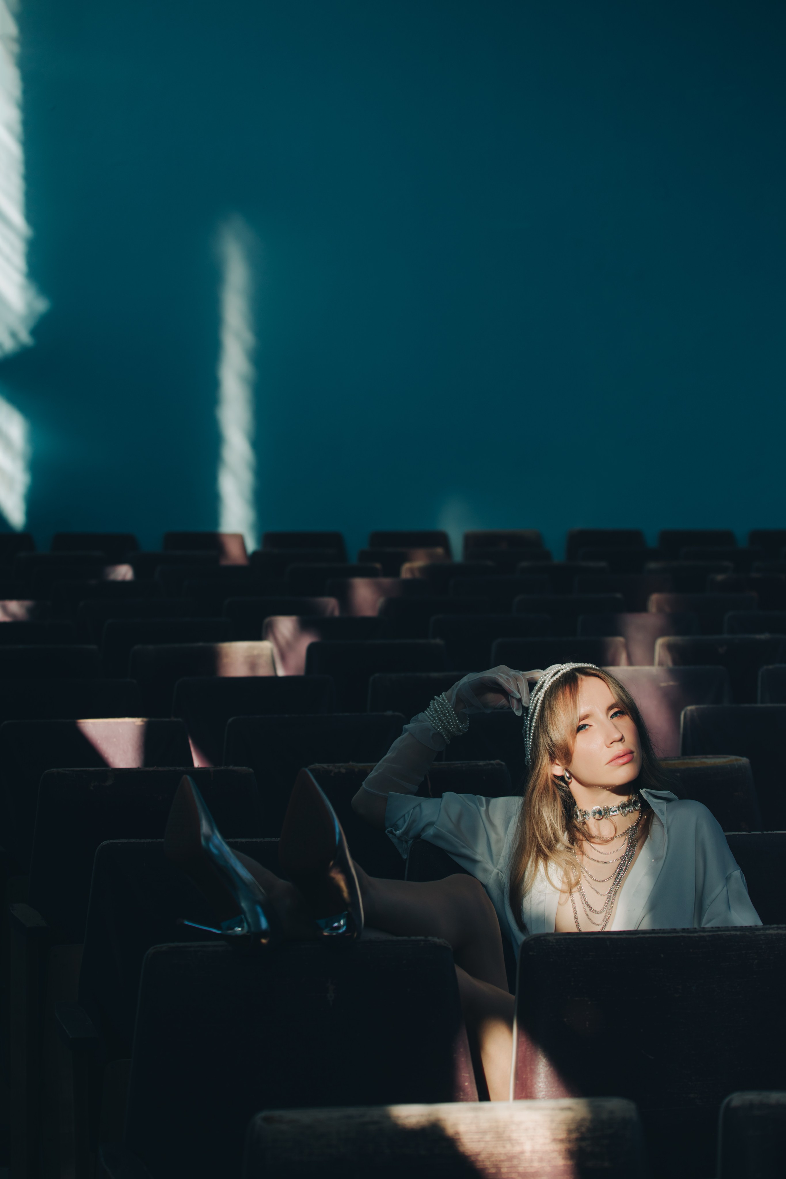 Фотосессия в зале деревенского дк, Калниболотская. Свадебный и семейный фотограф в Краснодарском крае Мария Данилкина