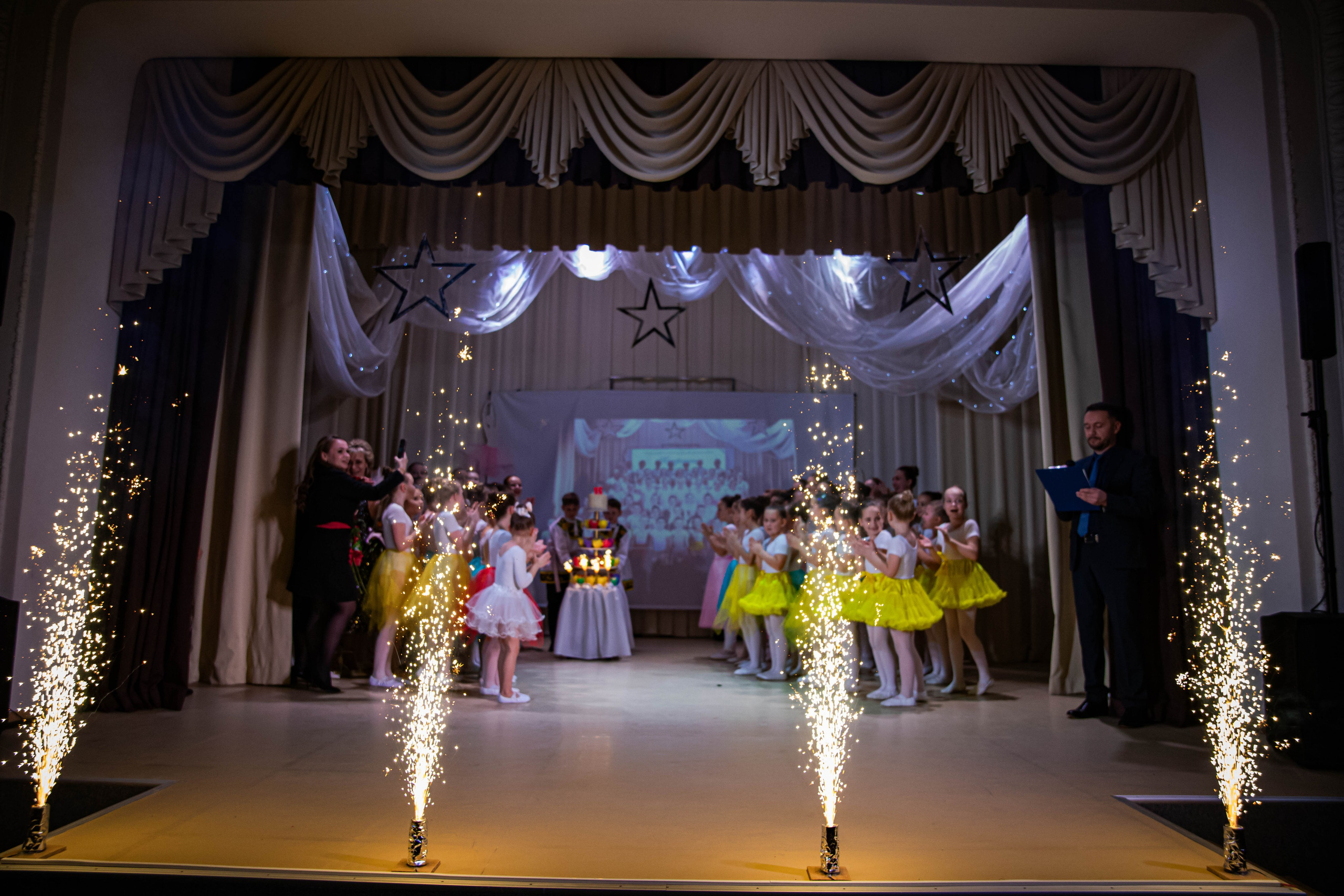 «Конфетти» Юбилейный концерт «Твори Добро». Фотограф Дарья Маташкова