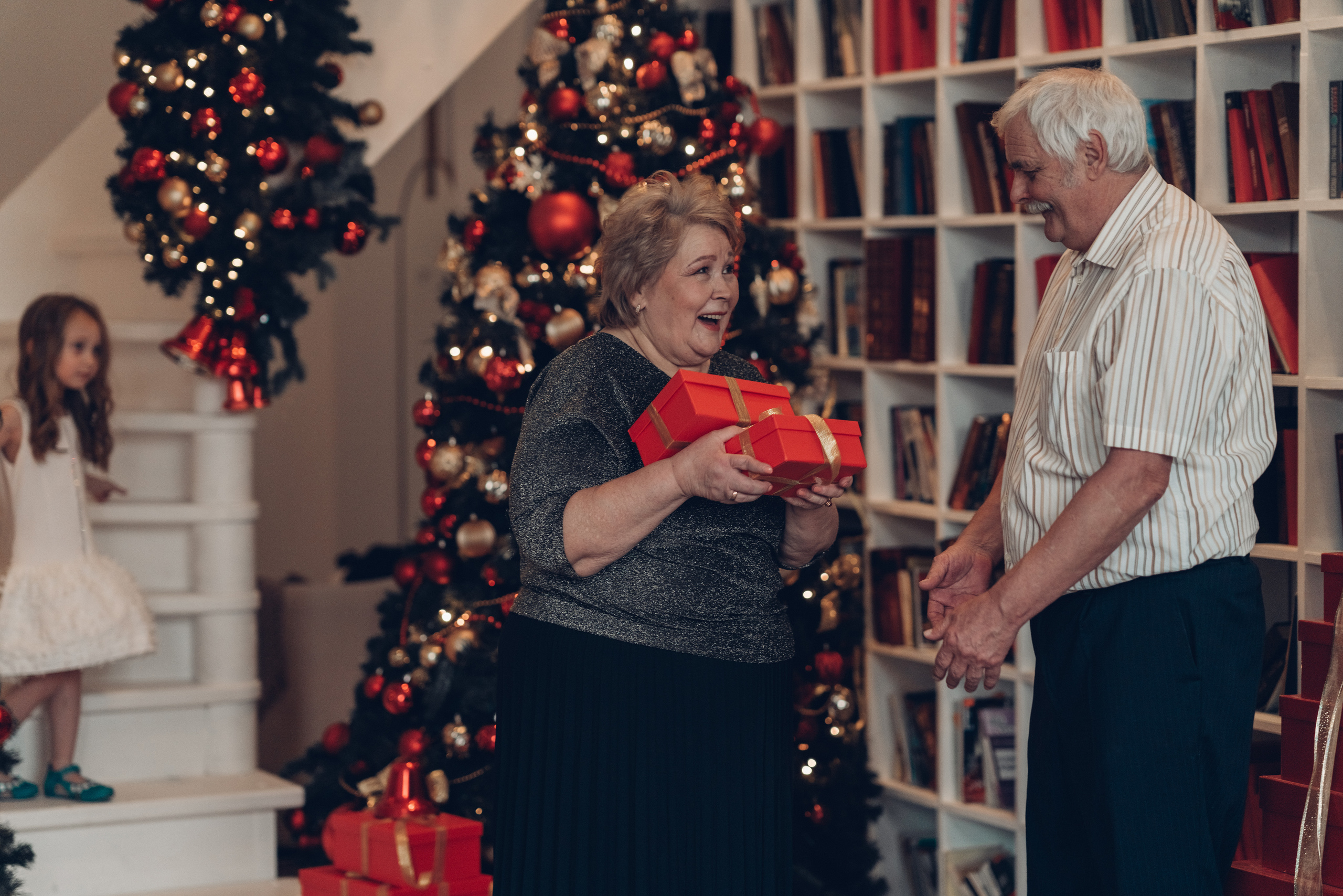 Бабуля с дедулей и внученька). Профессиональный детский и семейный фотограф в Москве Диля Грошева