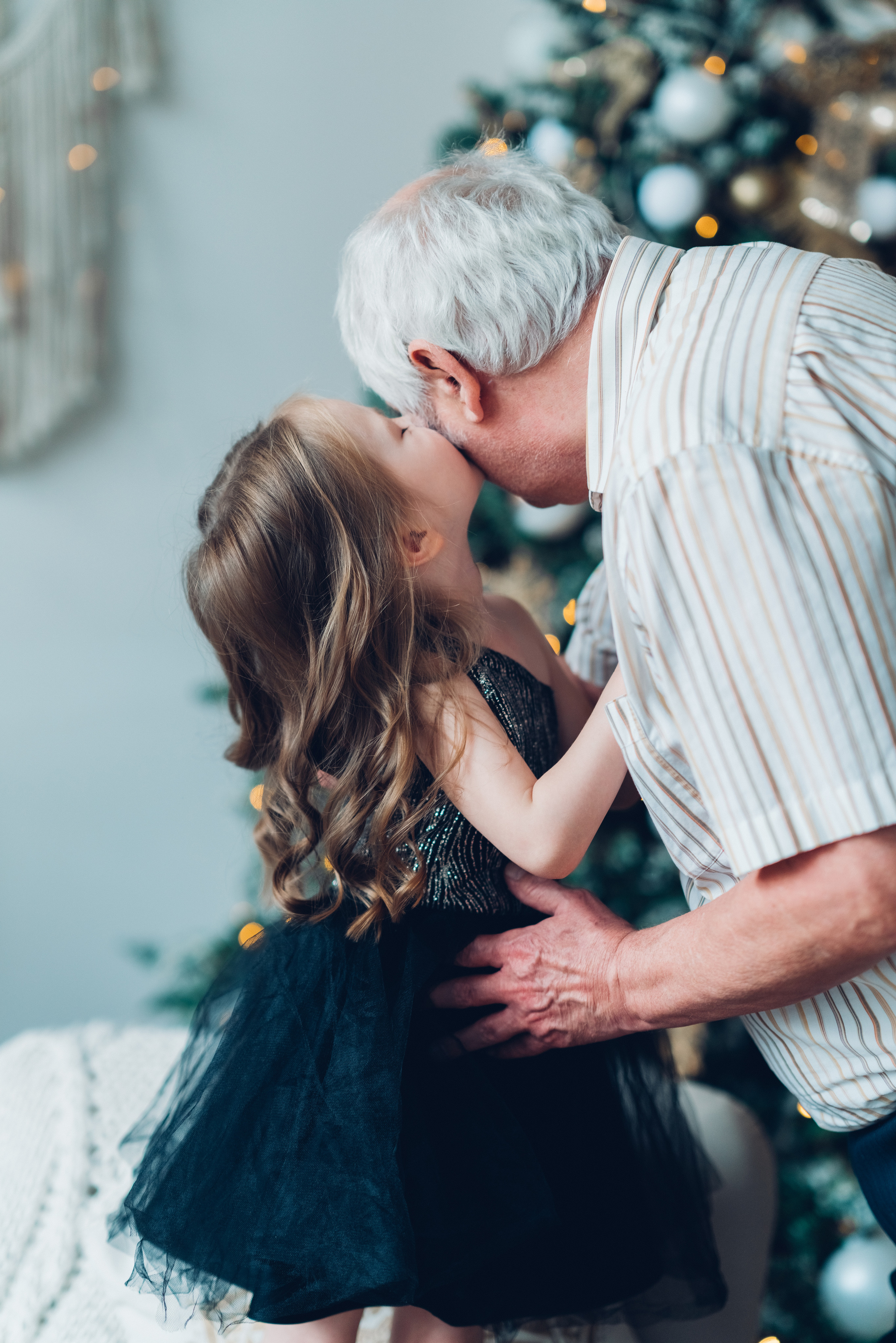 Бабуля с дедулей и внученька). Профессиональный детский и семейный фотограф в Москве Диля Грошева