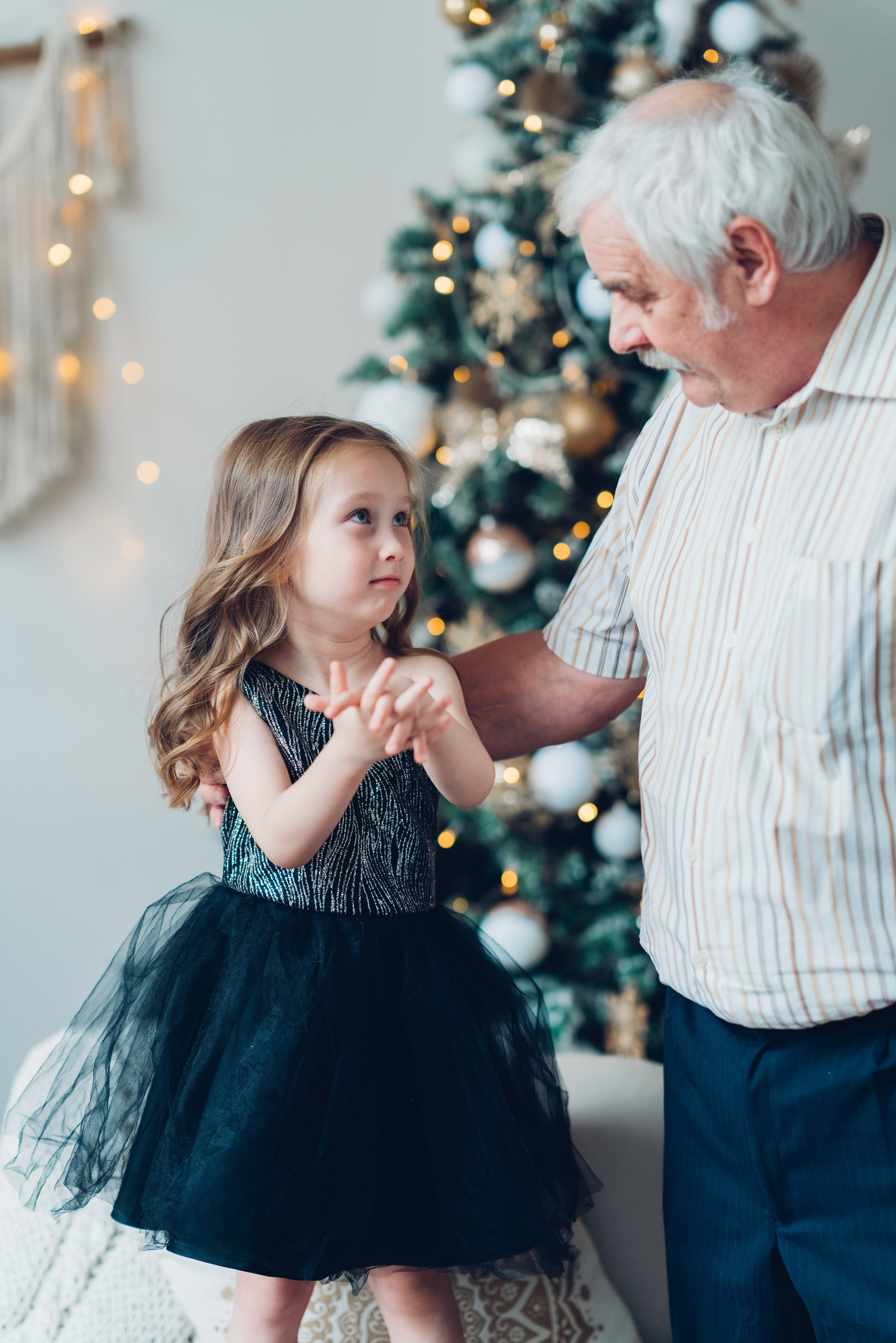 Бабуля с дедулей и внученька). Профессиональный детский и семейный фотограф в Москве Диля Грошева