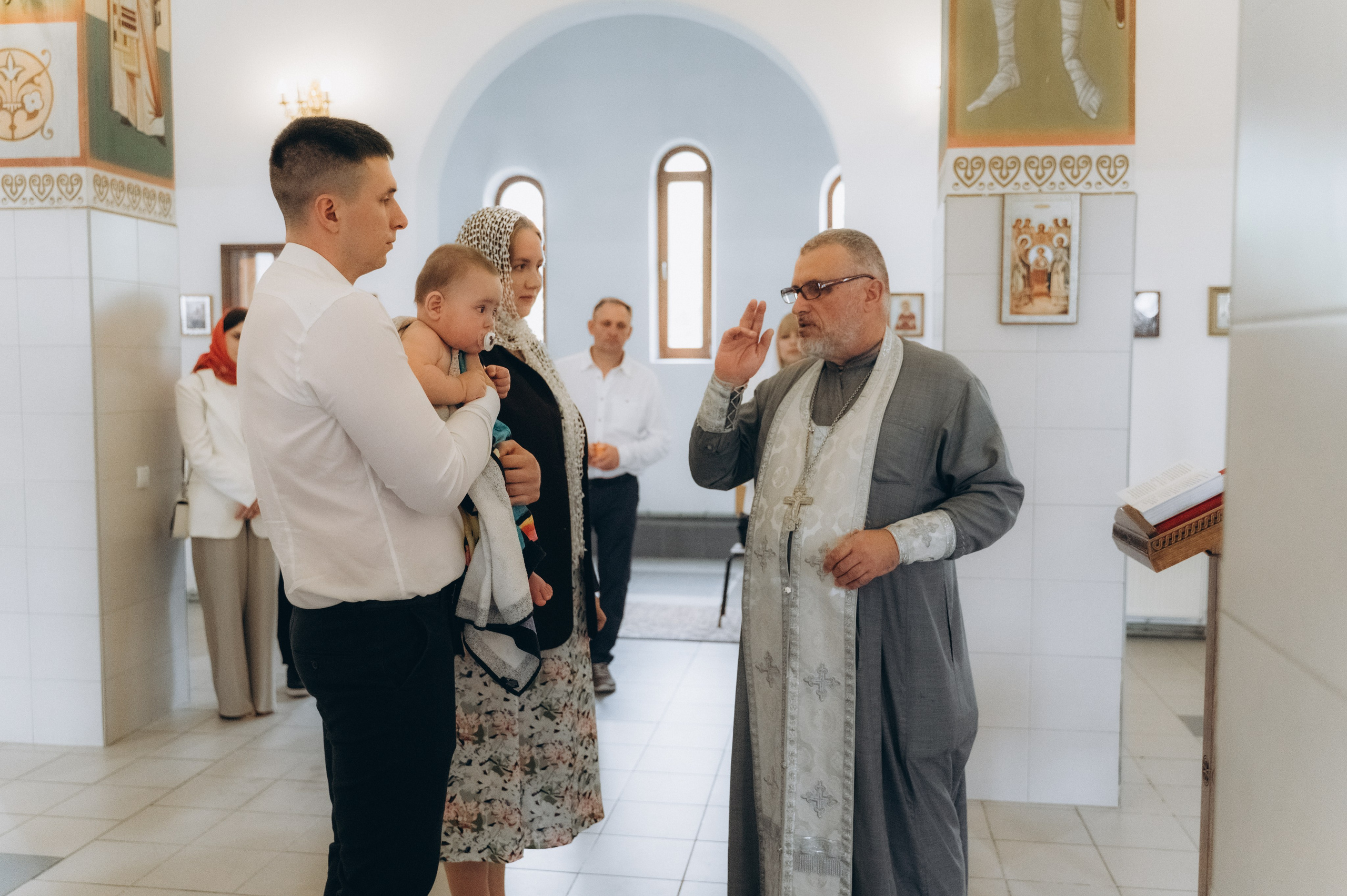 Крещение Демьяна (Церковь в честь святой блаженной Ксении Петербургской). Семейный фотограф в Минске Дарья Дреко