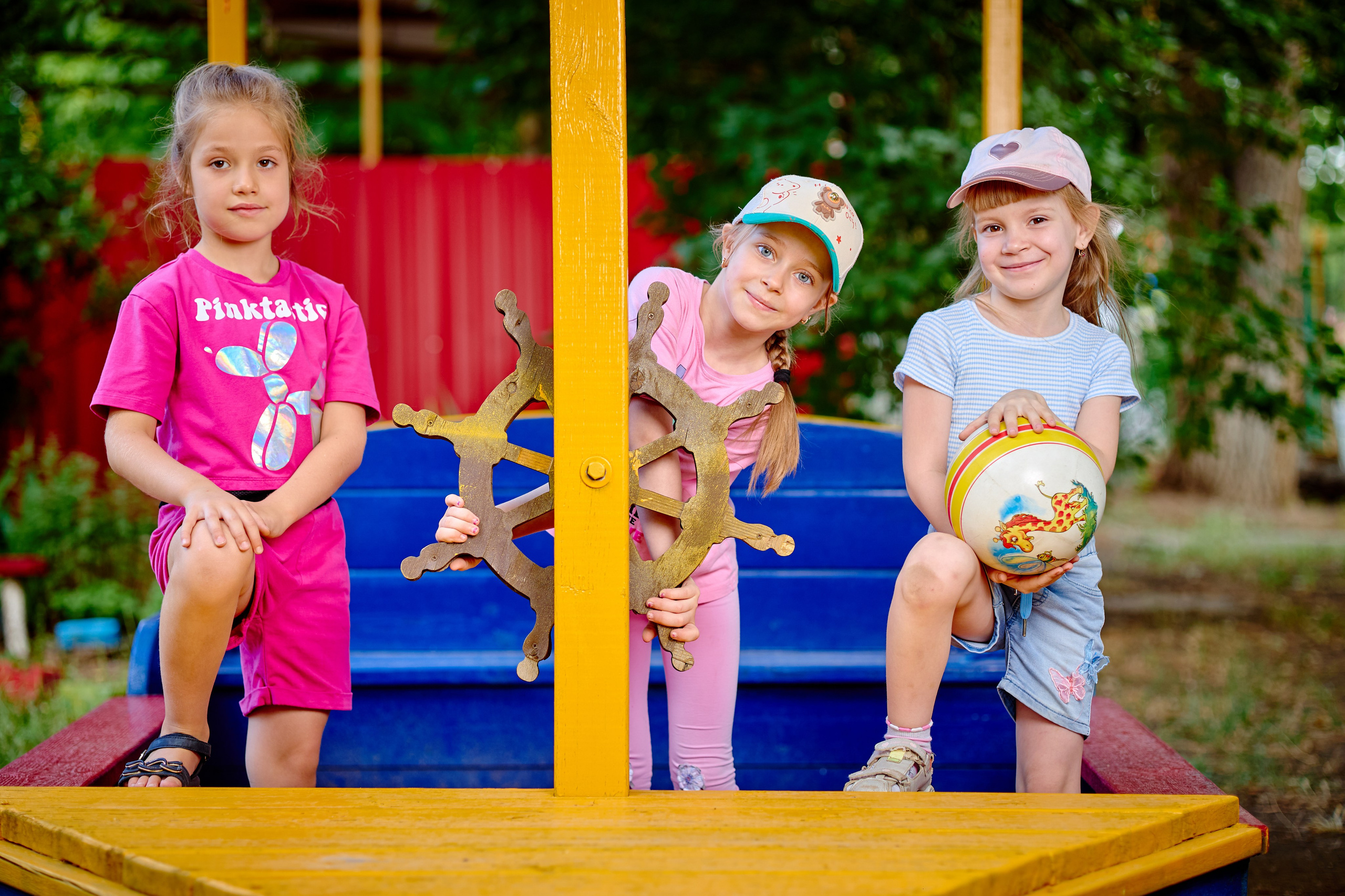 Пример летней съемки в детском саду № 92 Старшая группа Радуга. Фотограф Выпускные альбомы Таганрог Сергей Коробченко