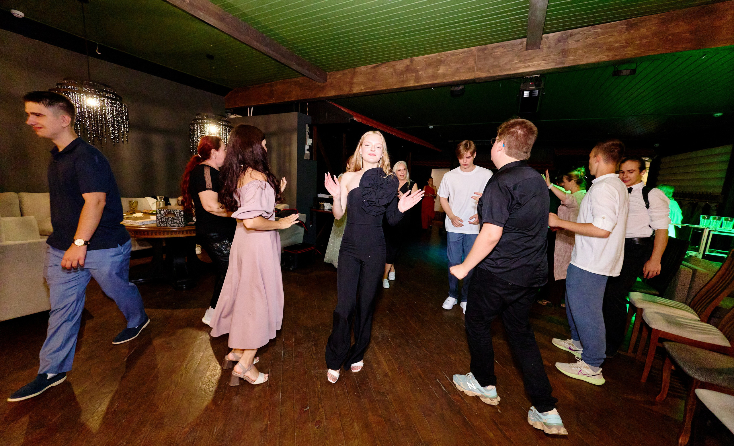 Выпускной 35 Сош. Фотограф Выпускные альбомы Таганрог Сергей Коробченко