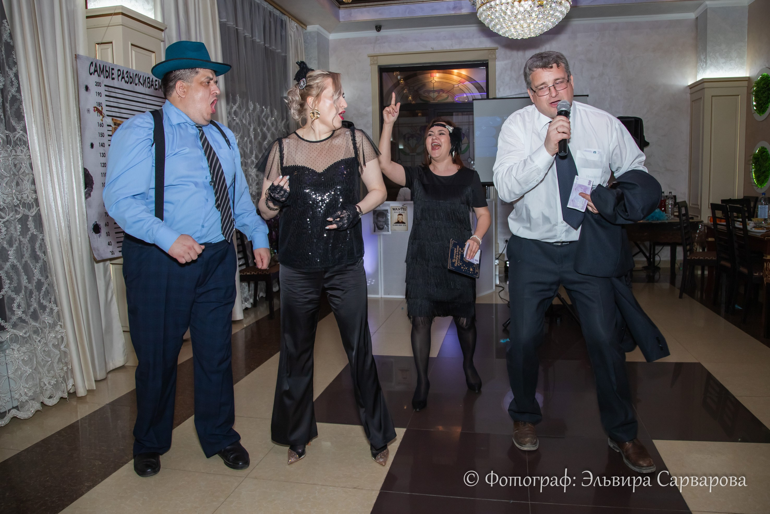 Гангстерская вечеринка в стиле 1920-х. Репортажный Фотограф