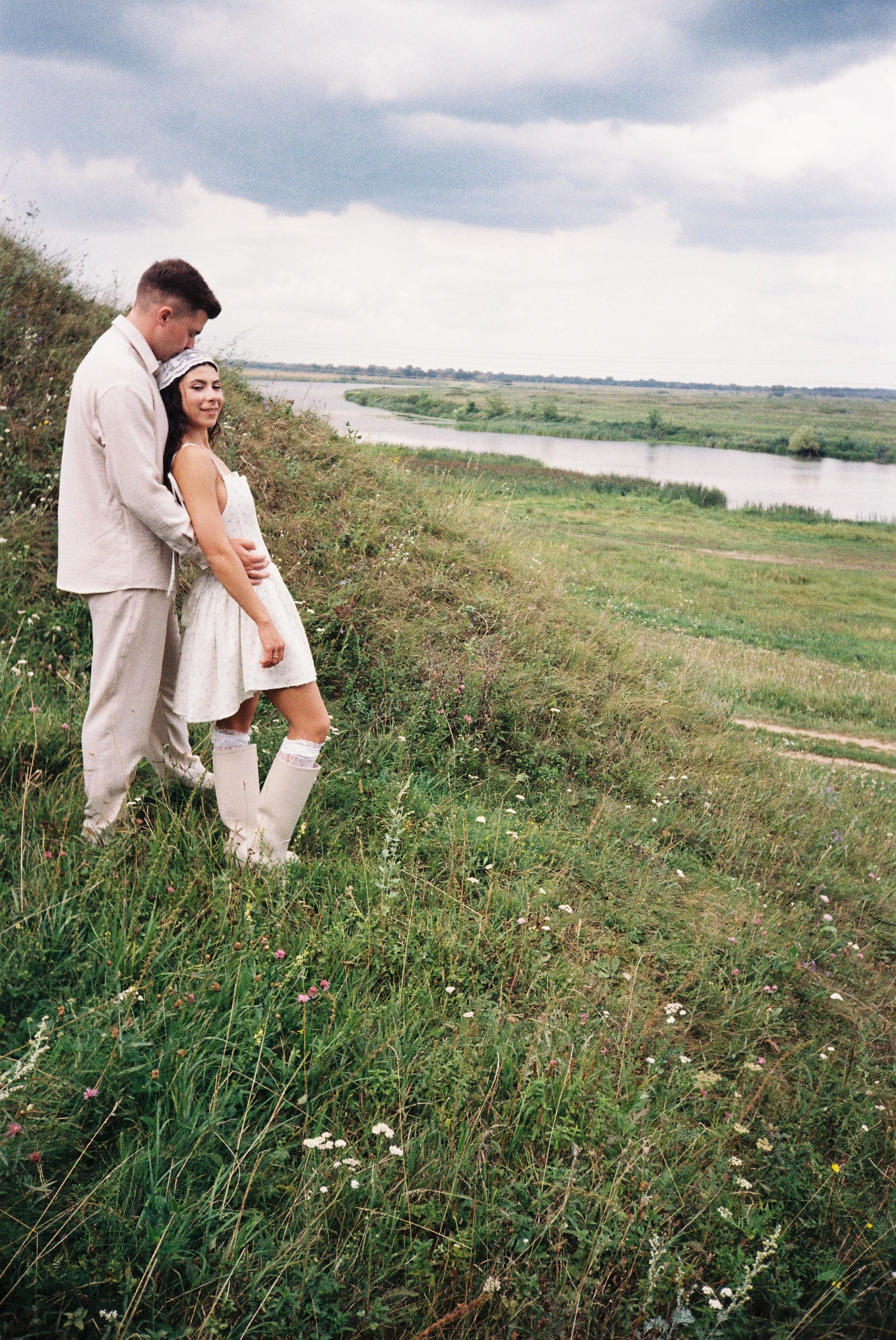 Rain falls down. Главная